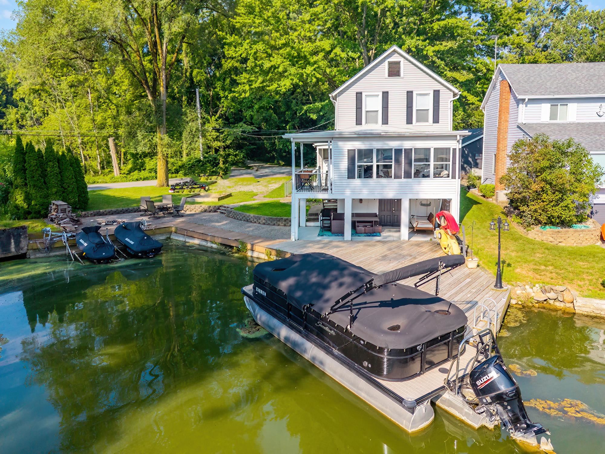 Photo 0 of 623 lions Drive