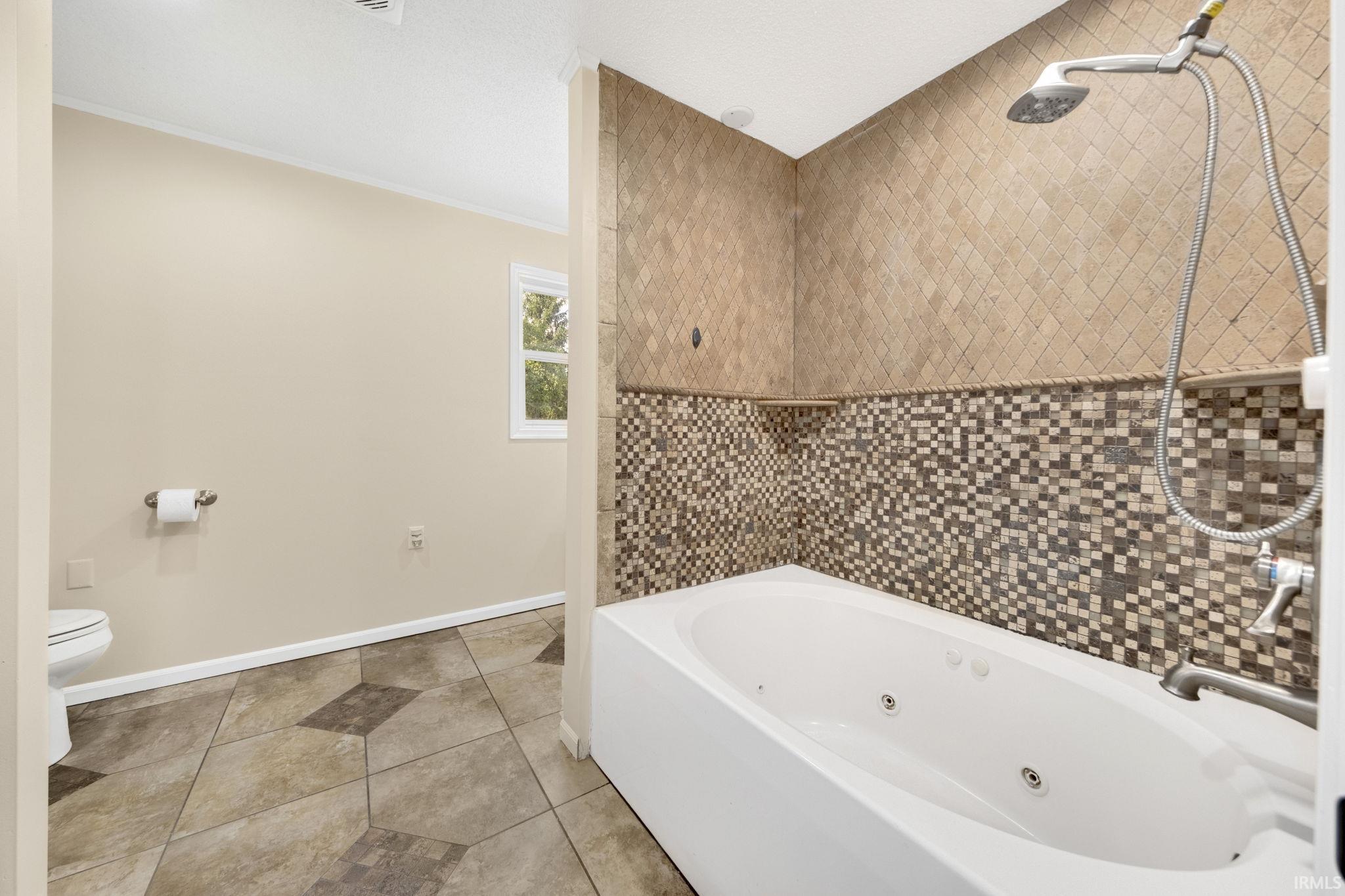 Photo 18 of 6427 Londonderry Lane