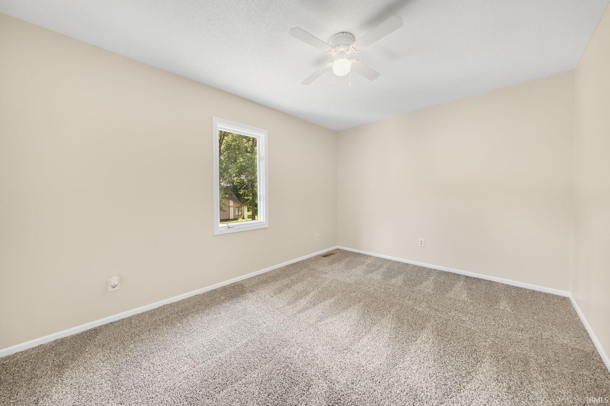 Photo 25 of 6427 Londonderry Lane