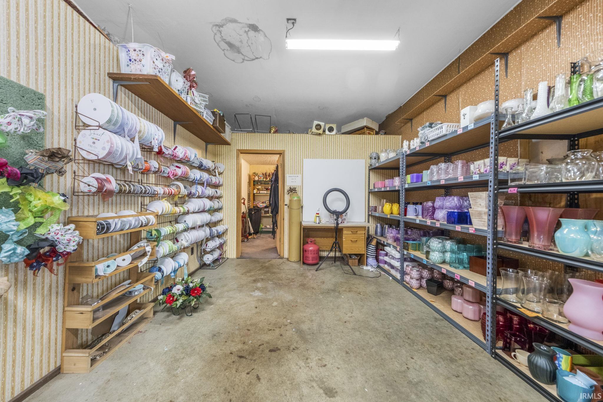 Photo 27 of 550 W Old Trail Road