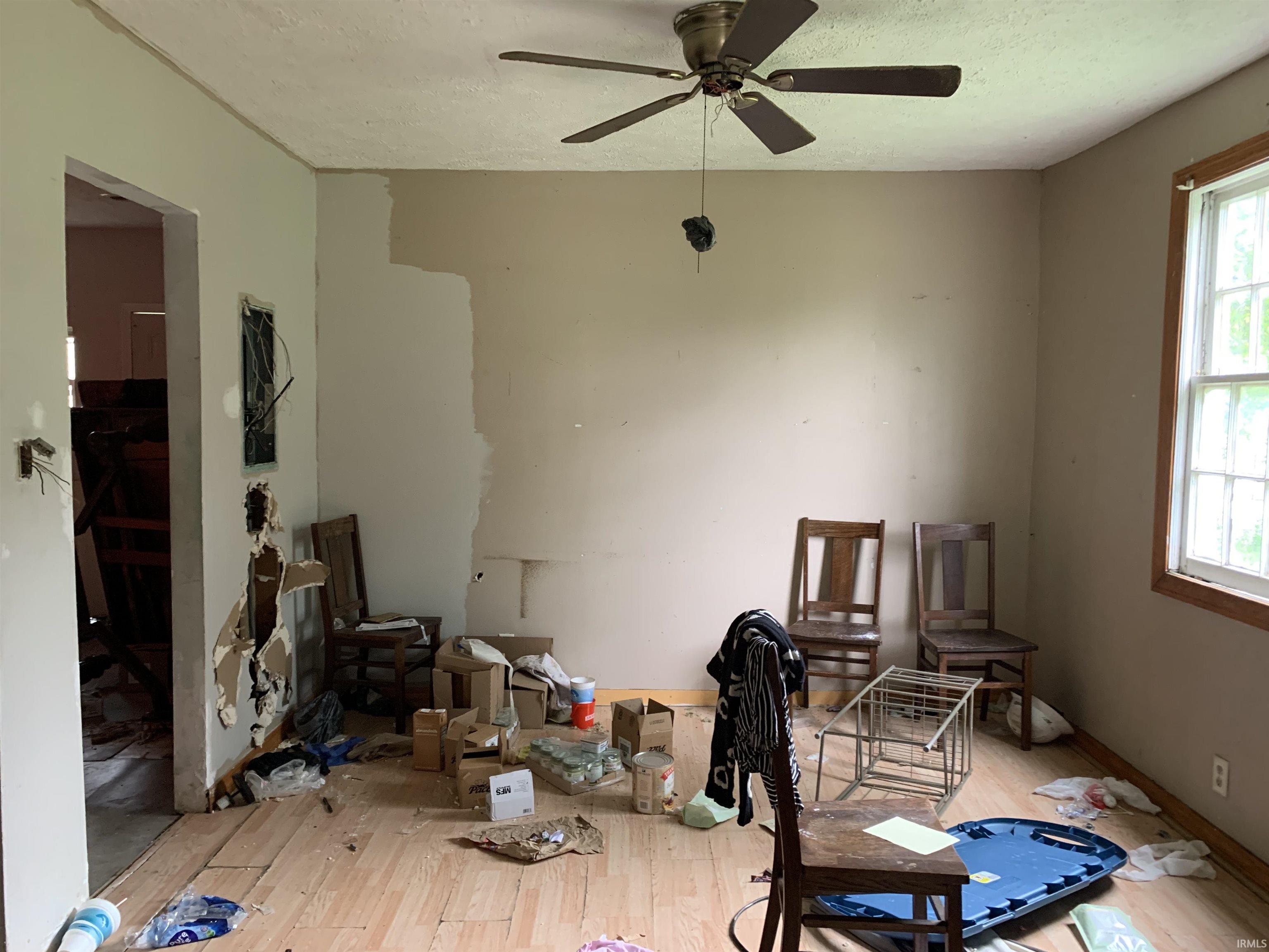 Photo 2 of 154 N 6th Street