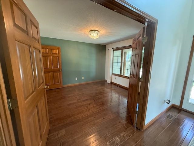 Photo 5 of 602 Nancyk Crossing