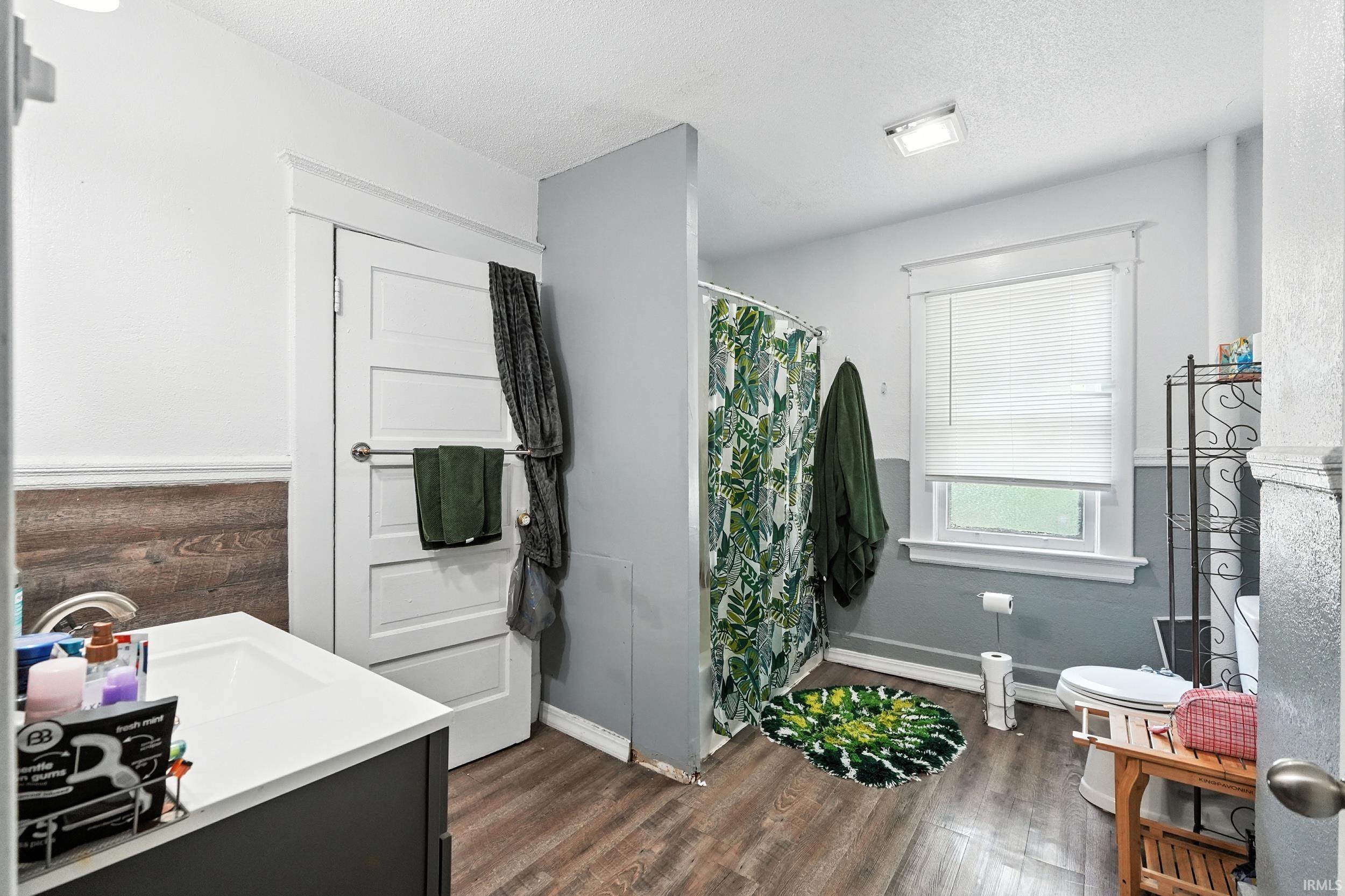 Photo 33 of 1814 College Street