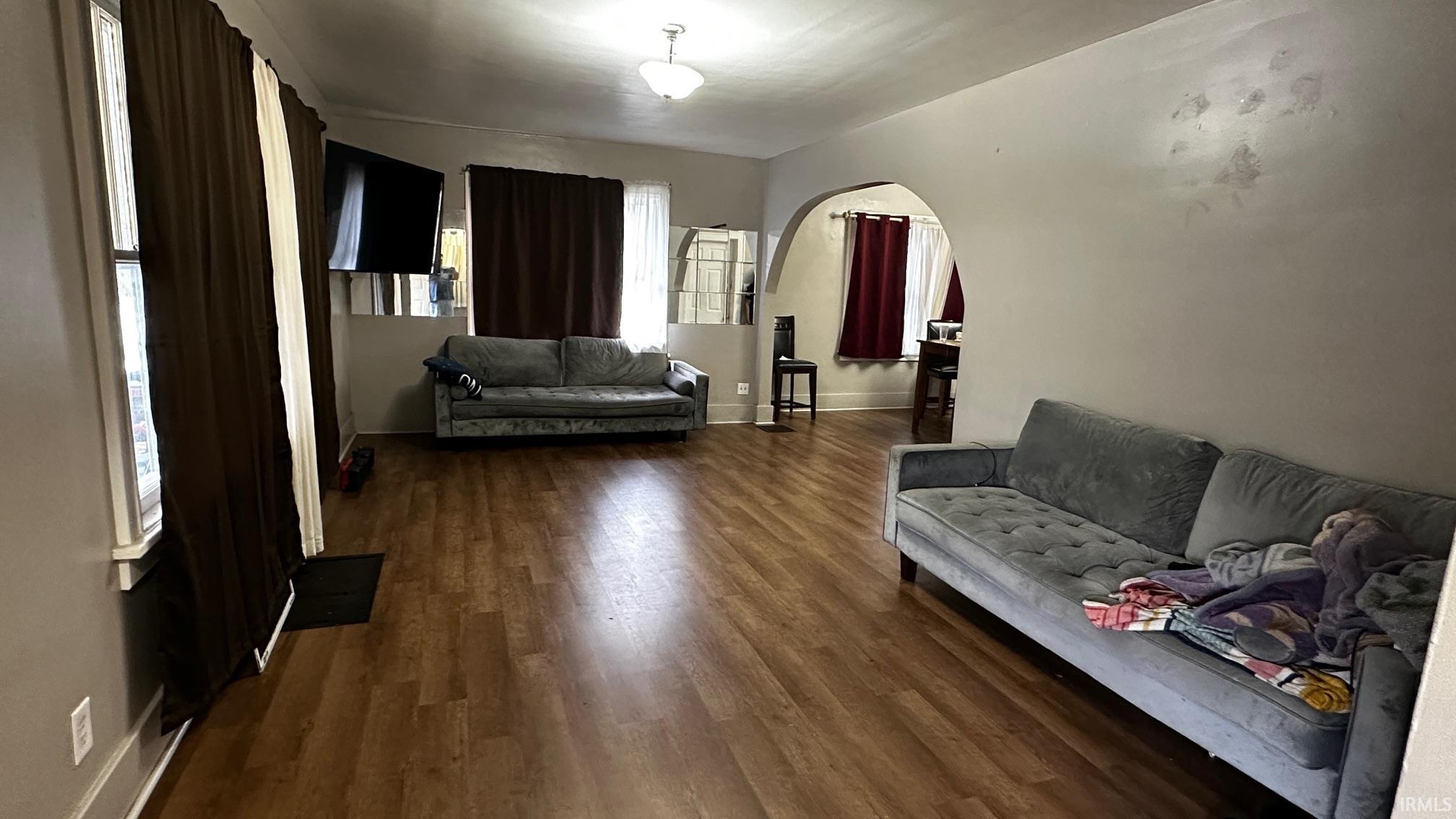 Photo 2 of 1011 Benham Court