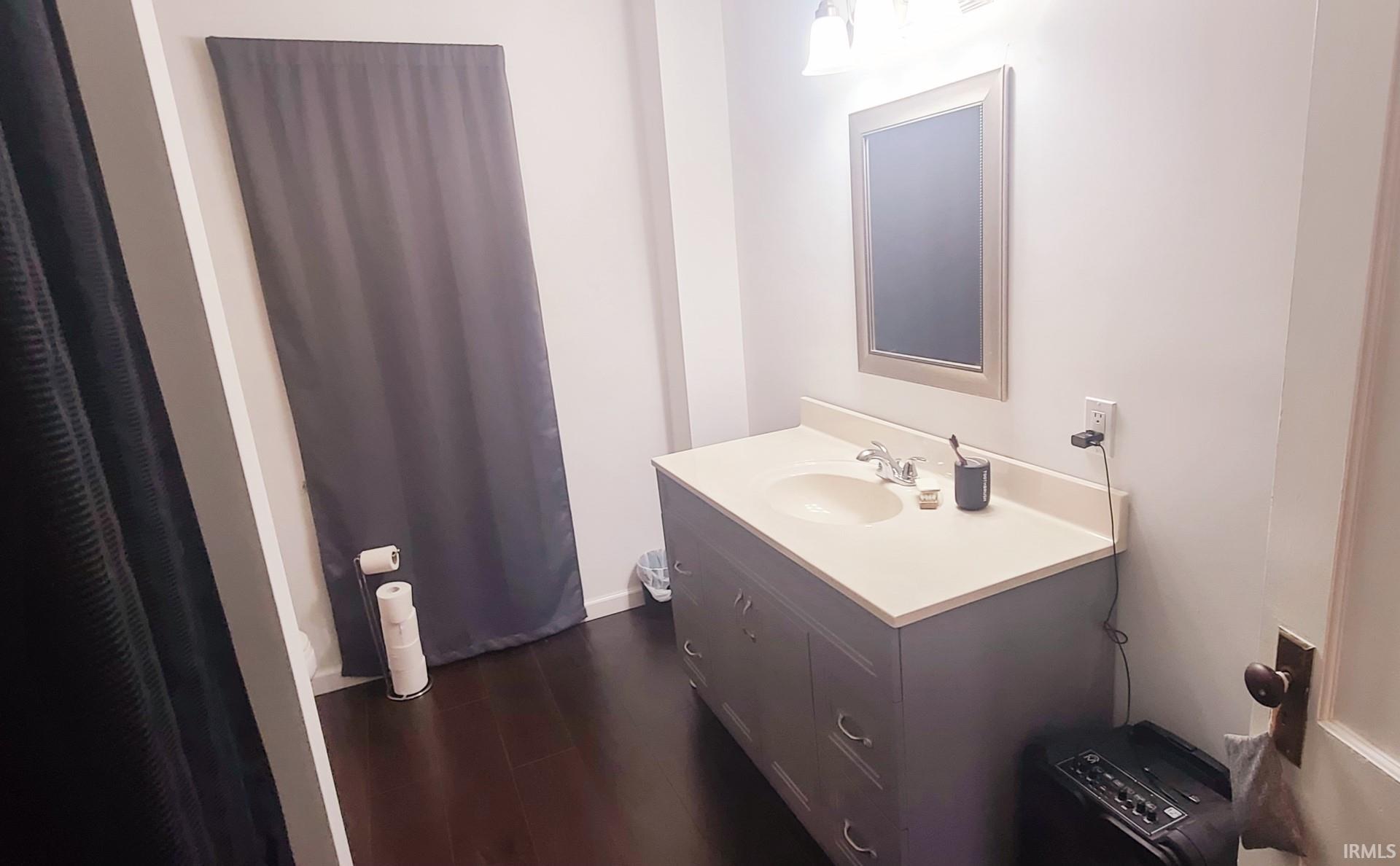 Photo 11 of 111 E Rush Street