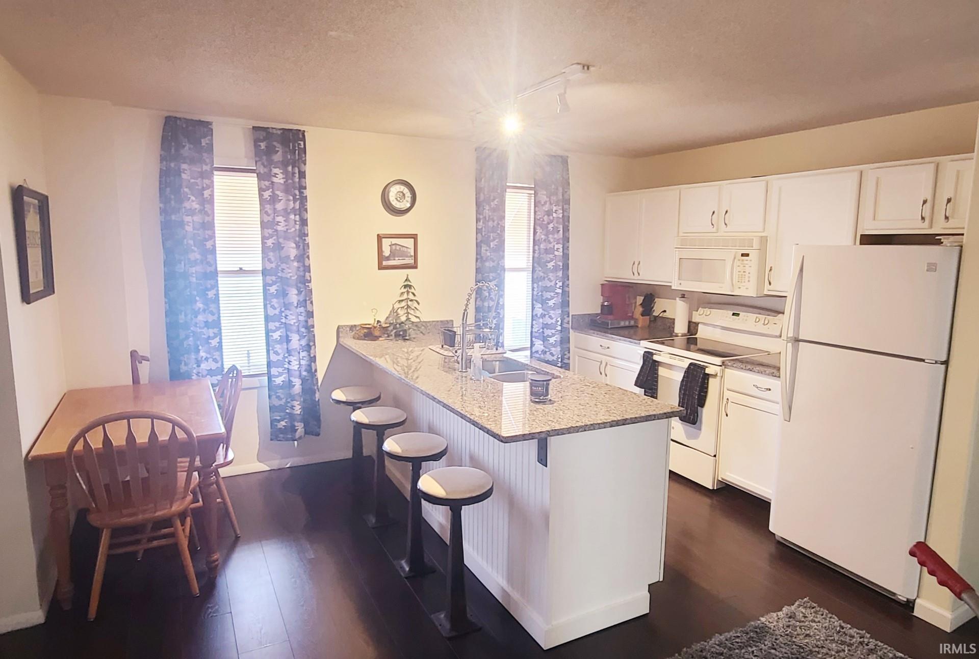 Photo 9 of 111 E Rush Street