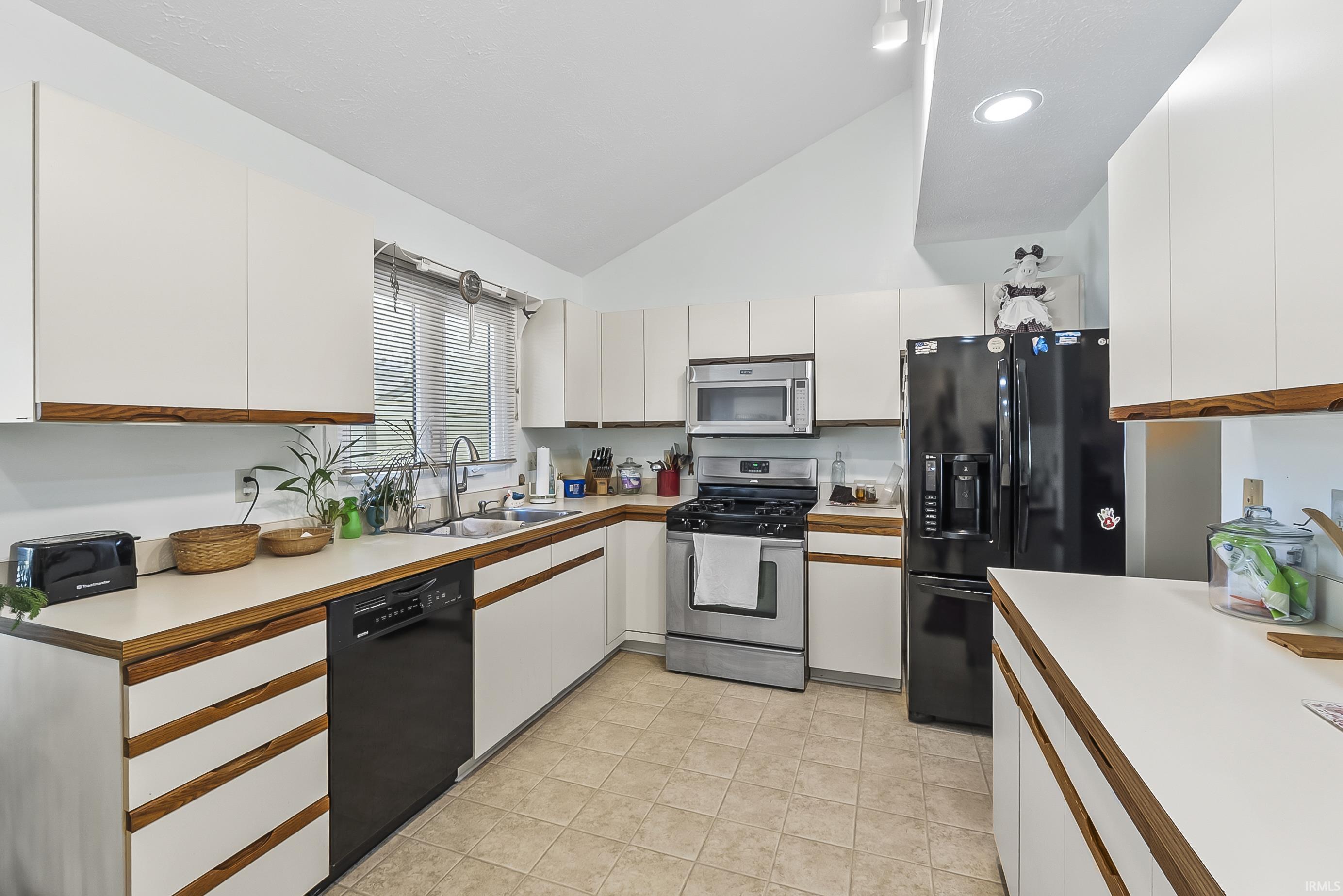 Photo 11 of 710 E Boydston Mill Drive