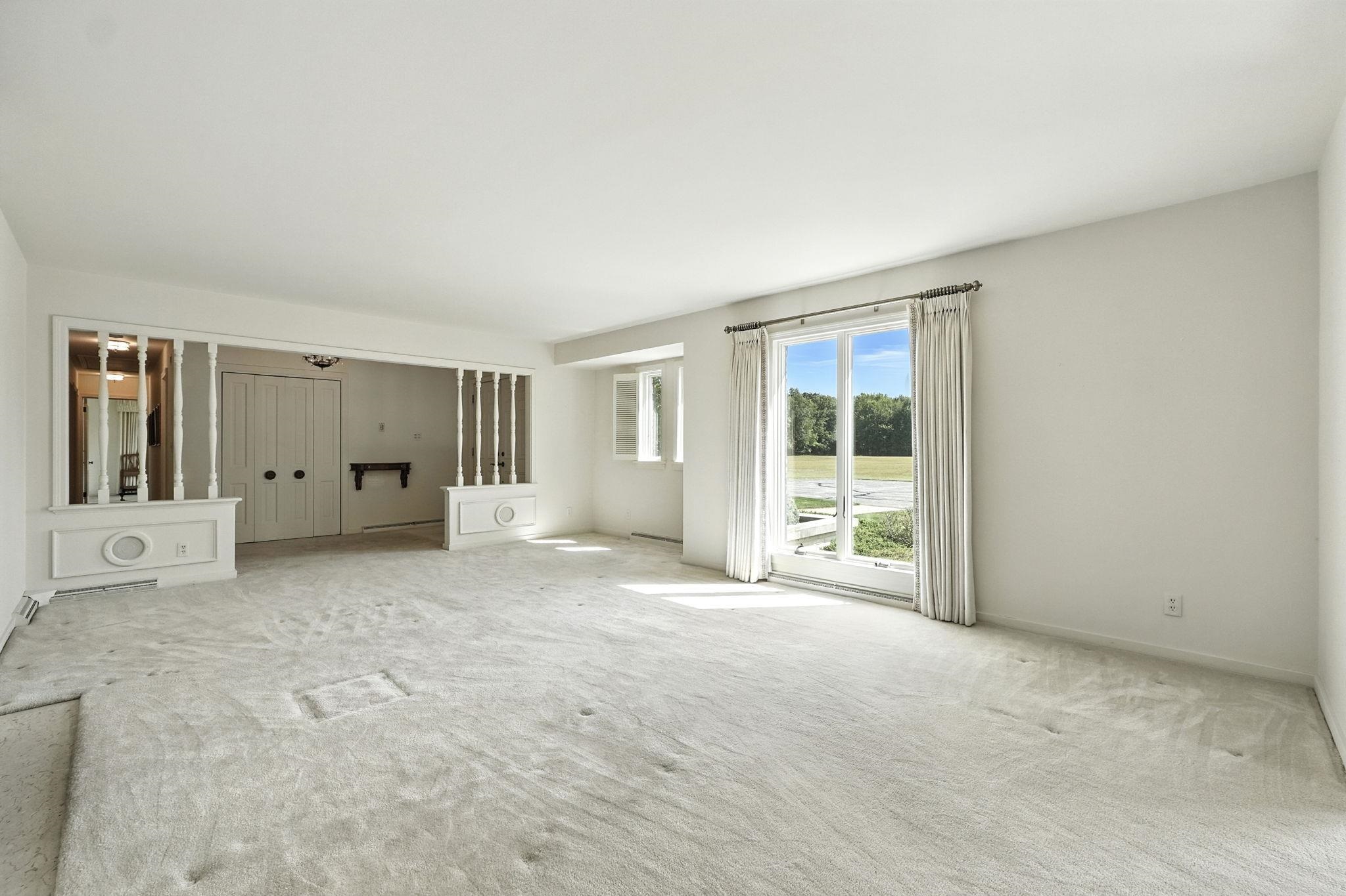 Photo 3 of 1070 W 100 N