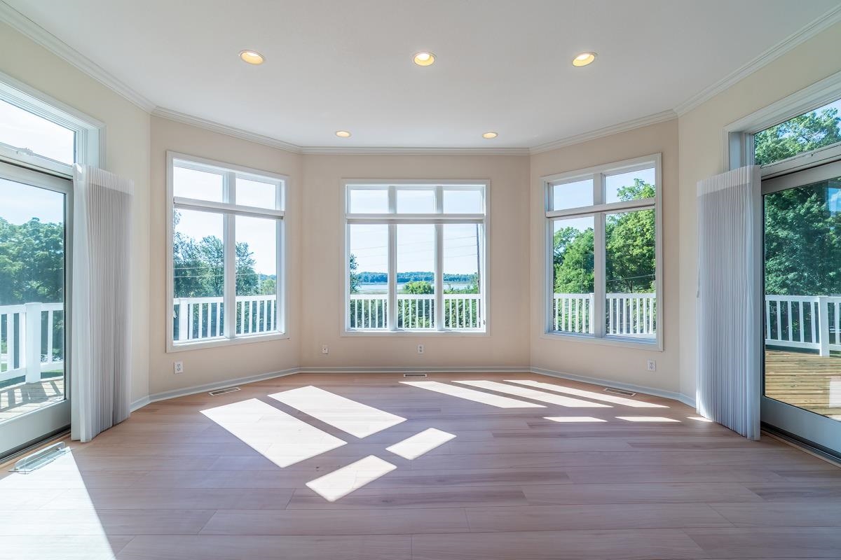 Photo 8 of 1000 N 330 W