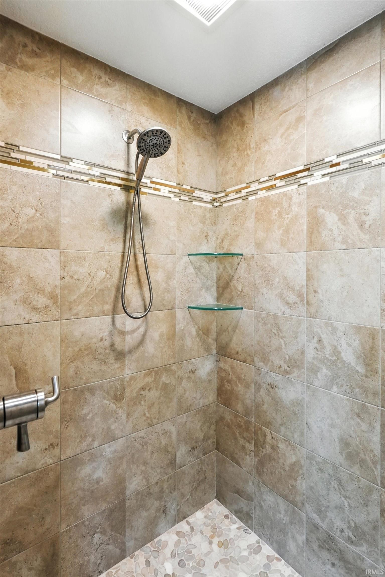 Photo 20 of 200 Lane 200 E Lake James Street