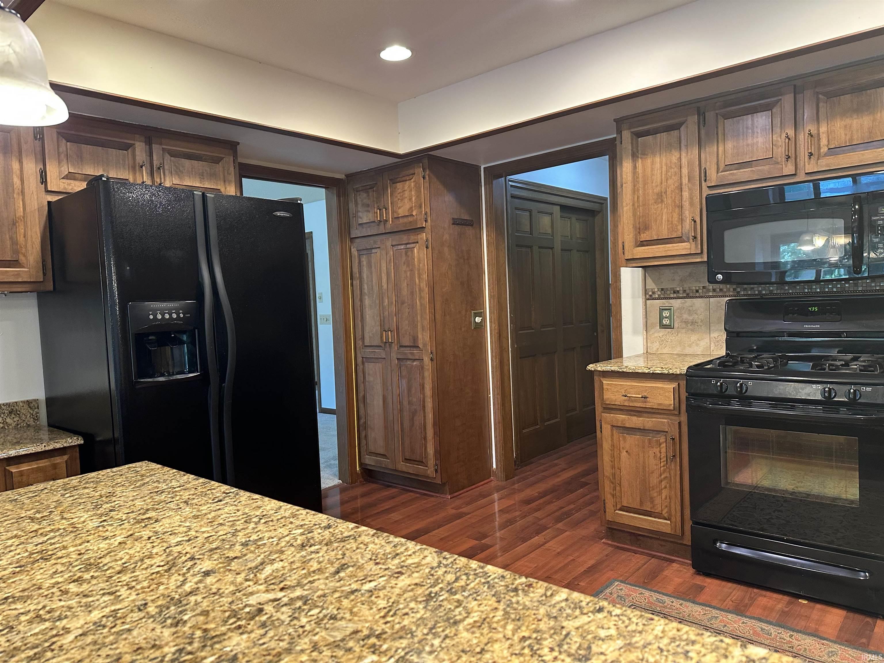 Photo 10 of 5723 Port Royal