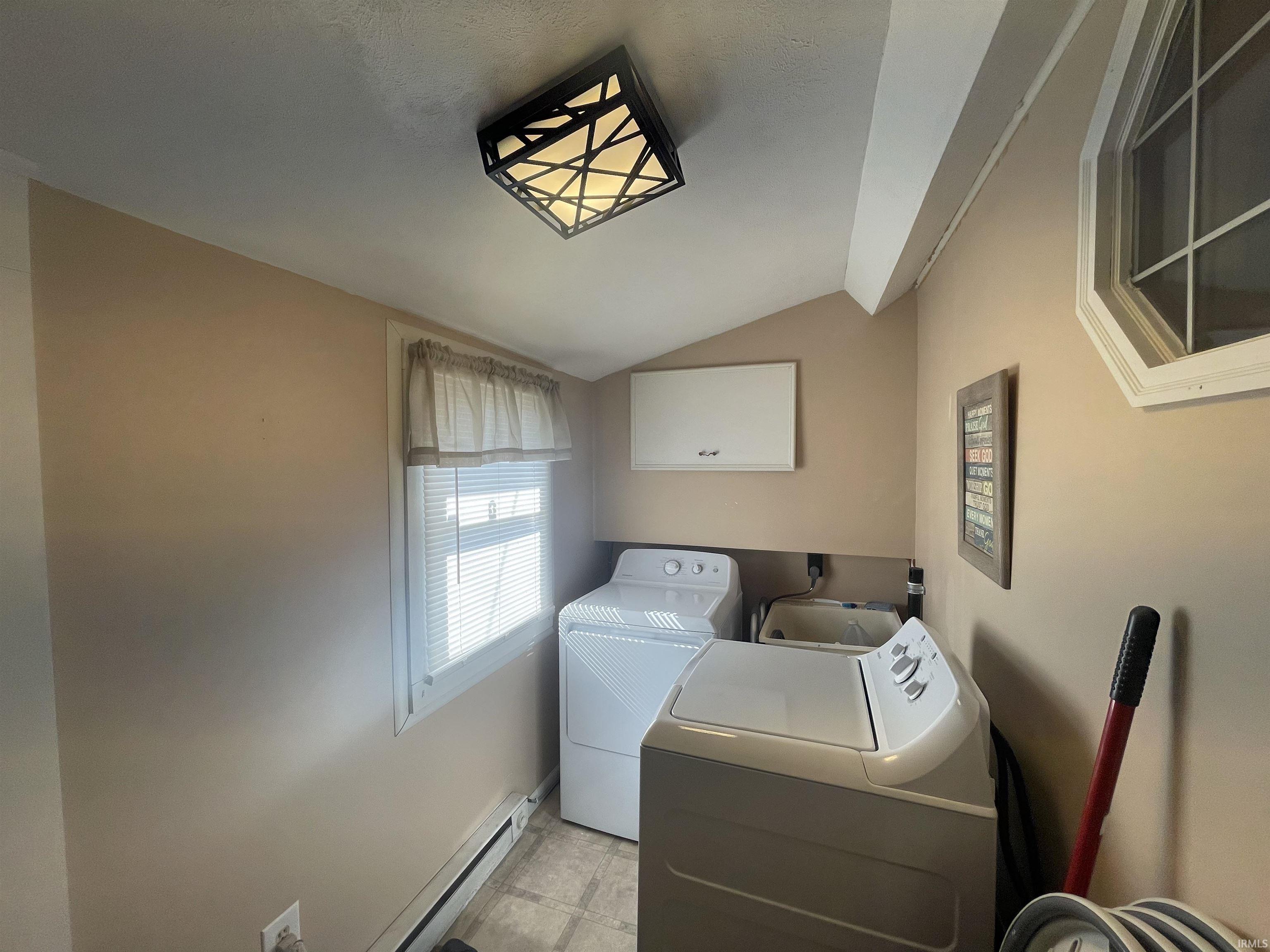 Photo 12 of 1506 E Jefferson Street