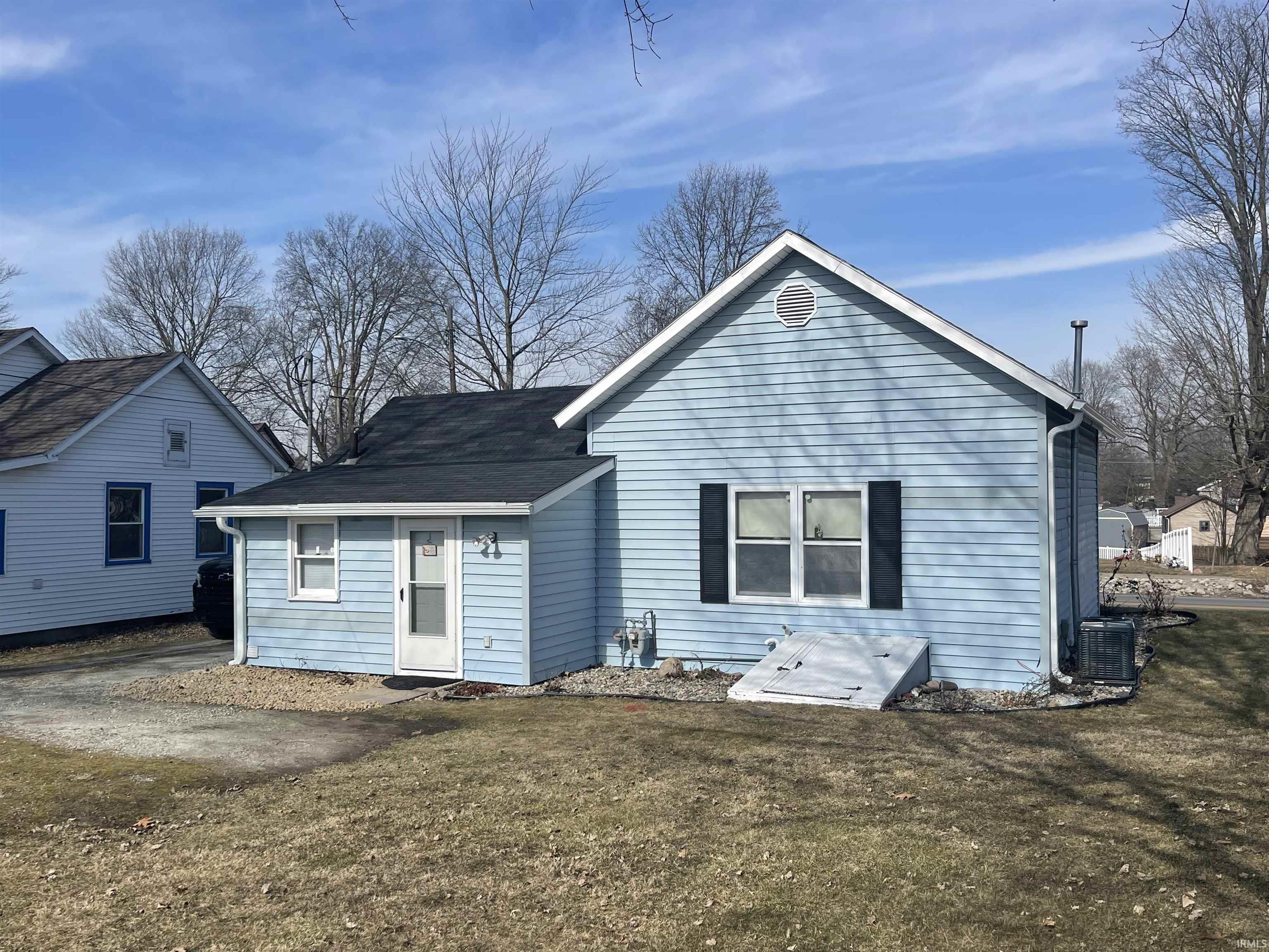 Photo 2 of 1506 E Jefferson Street