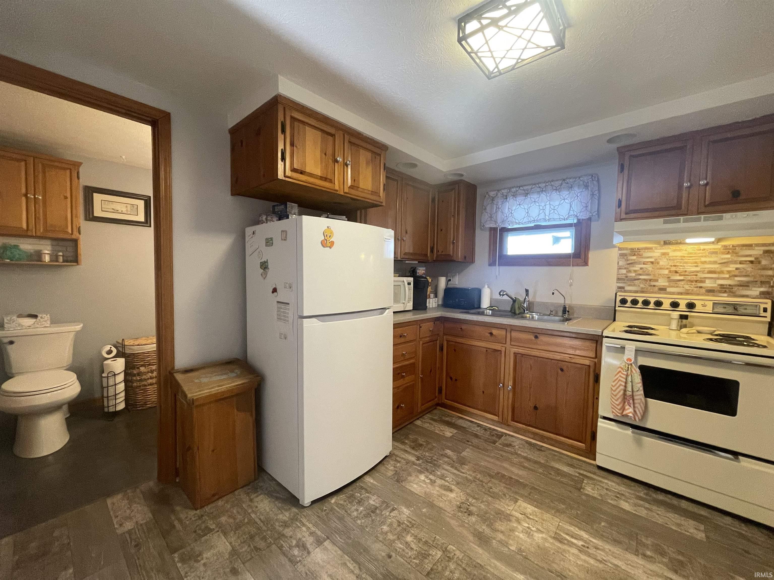 Photo 9 of 1506 E Jefferson Street