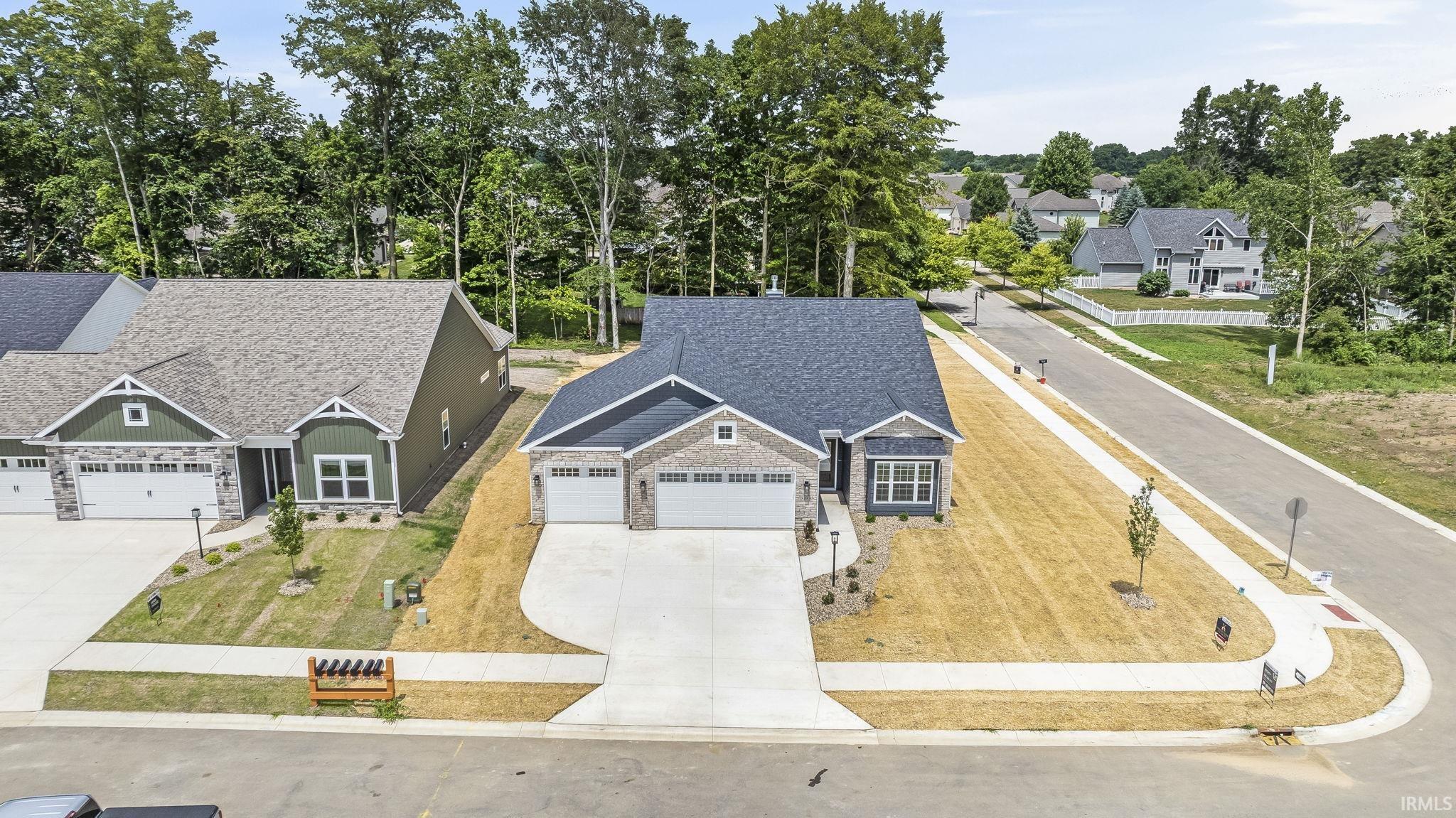 Photo 4 of 8289 Caverango Boulevard