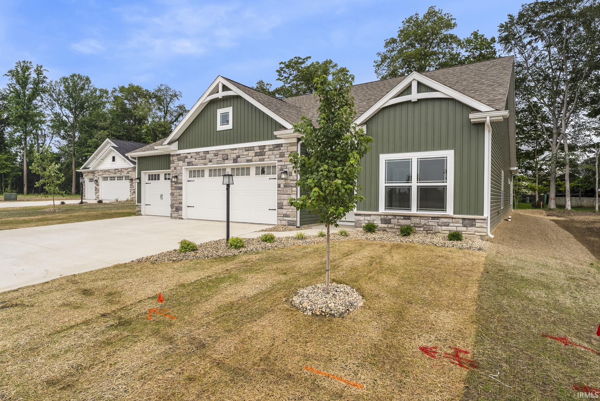 Photo 3 of 8267 Caverango Boulevard