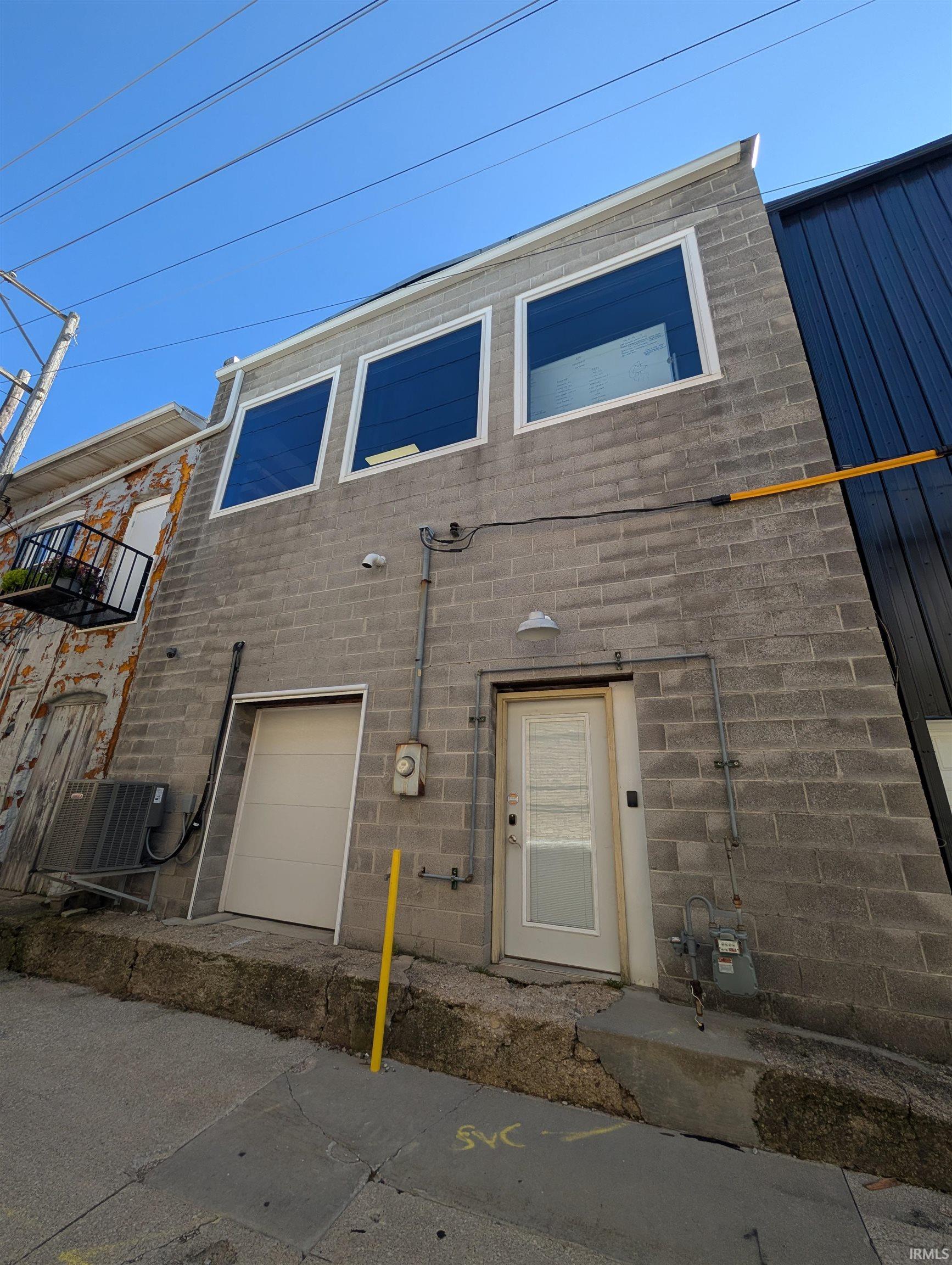 Photo 20 of 105 S Elkhart Street