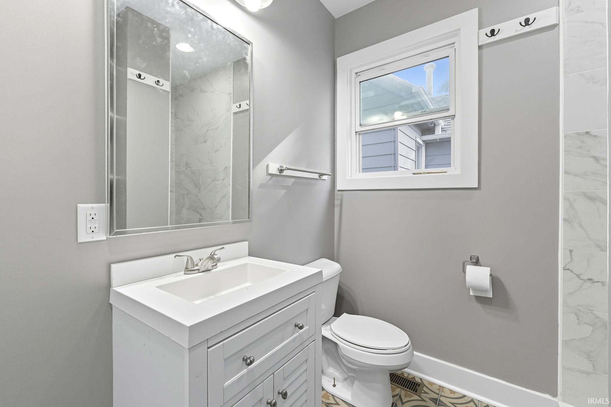 Photo 16 of 1040 Delaware Avenue