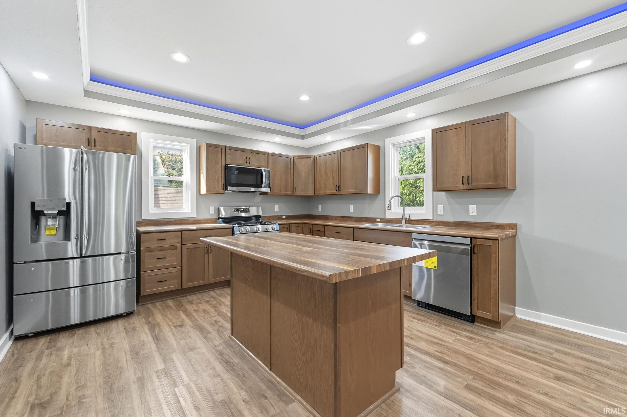 Photo 3 of 1040 Delaware Avenue