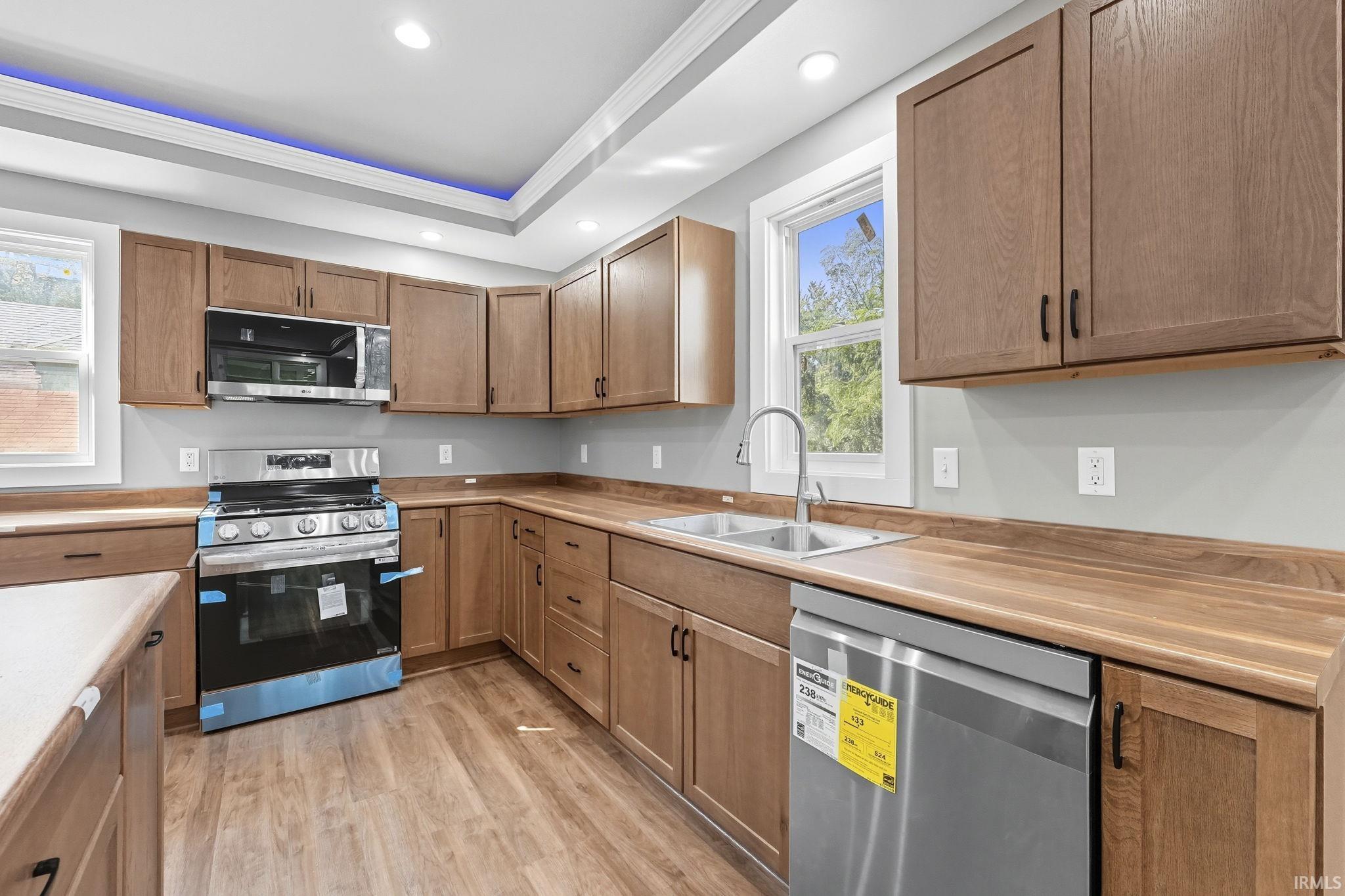 Photo 5 of 1040 Delaware Avenue