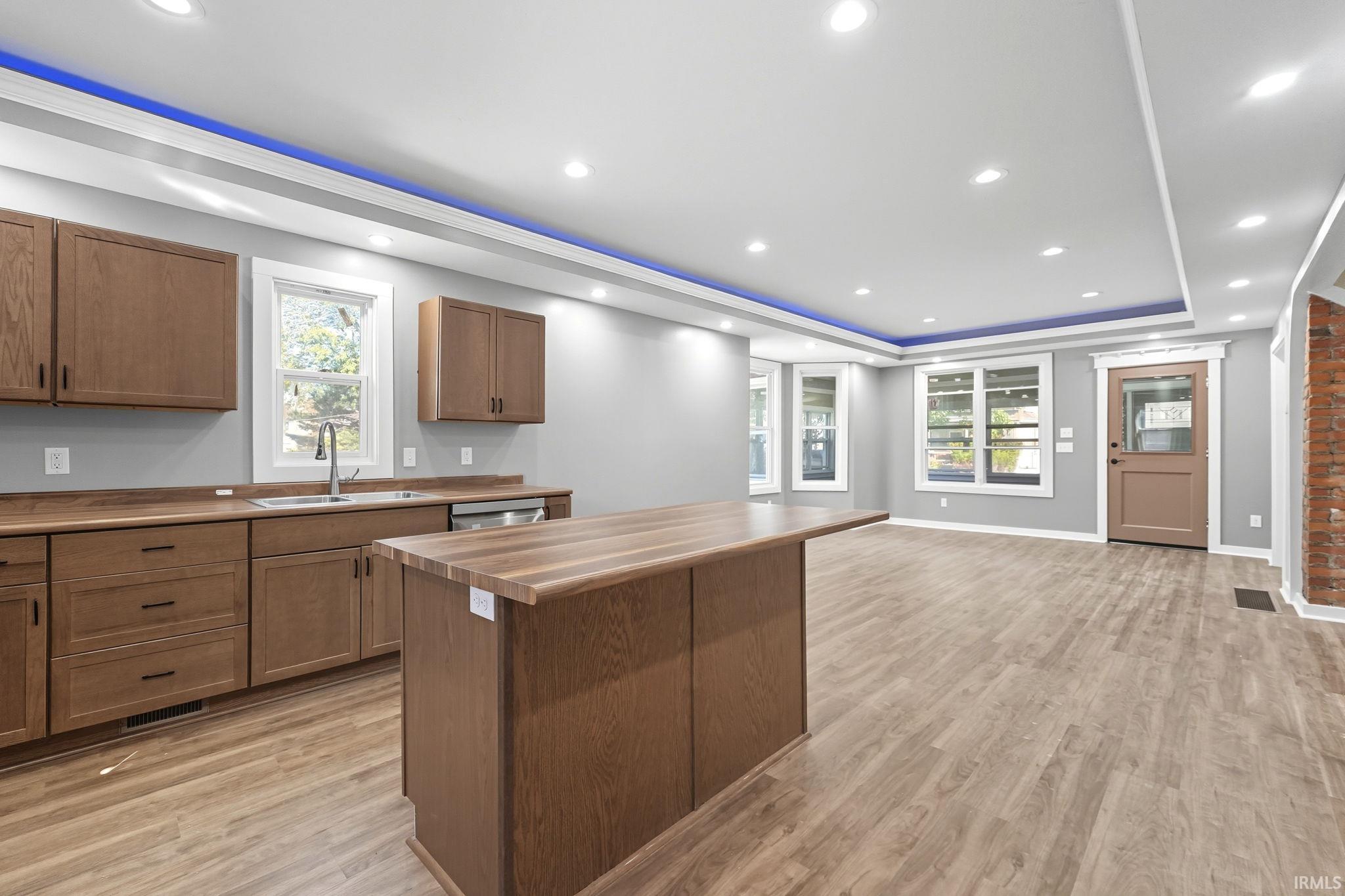 Photo 8 of 1040 Delaware Avenue