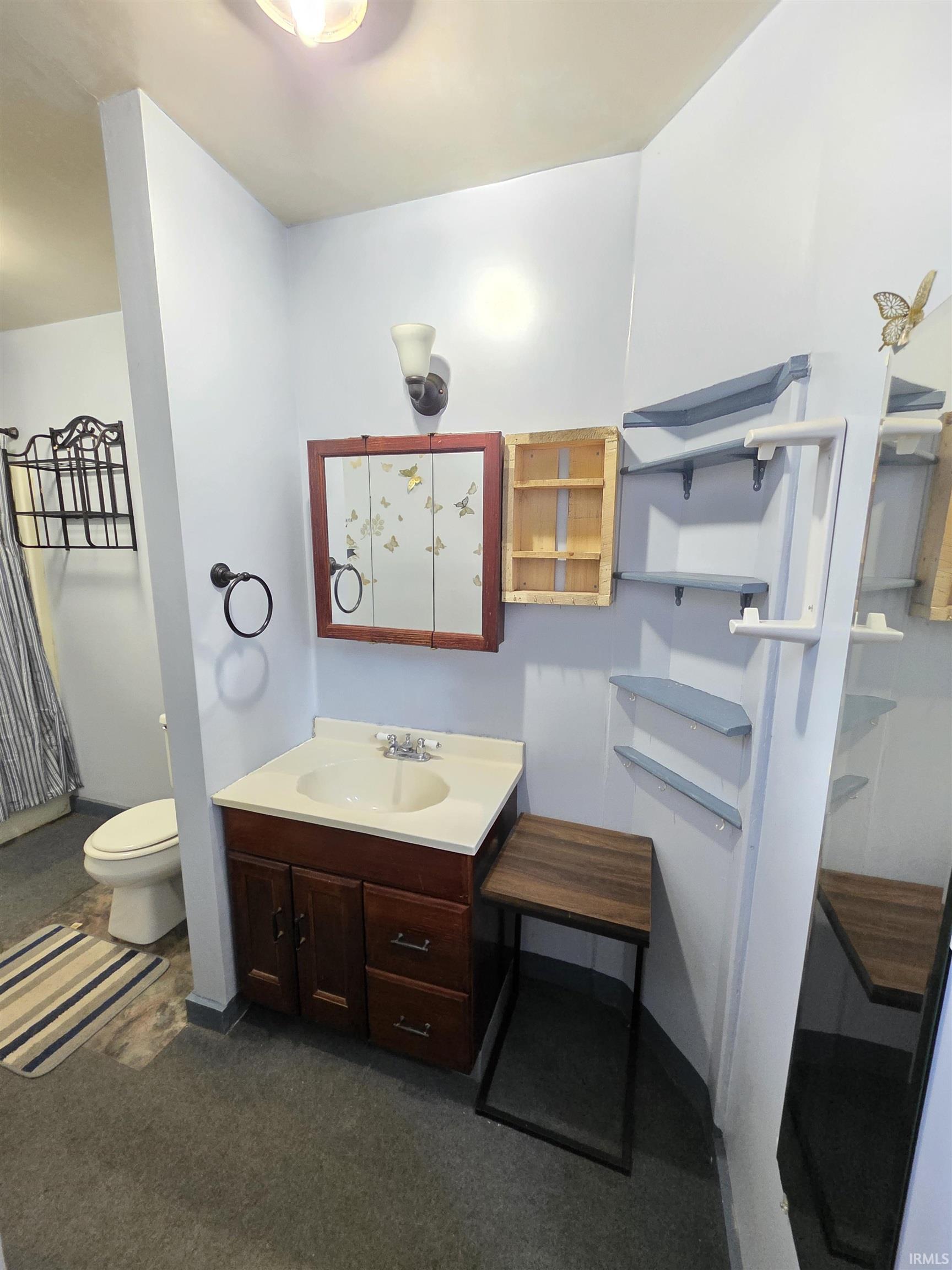 Photo 15 of 901 S Van Buren Street