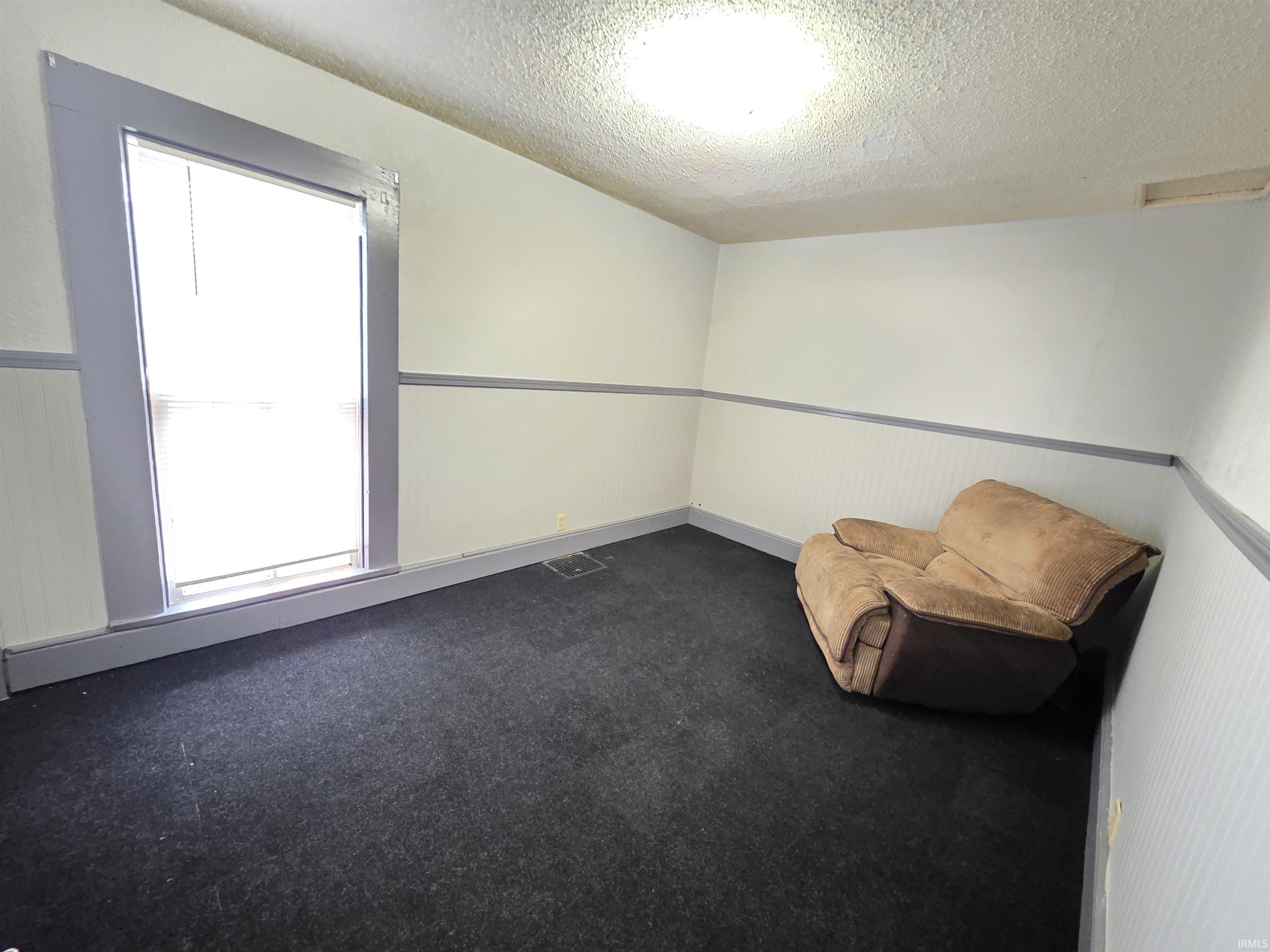 Photo 7 of 901 S Van Buren Street