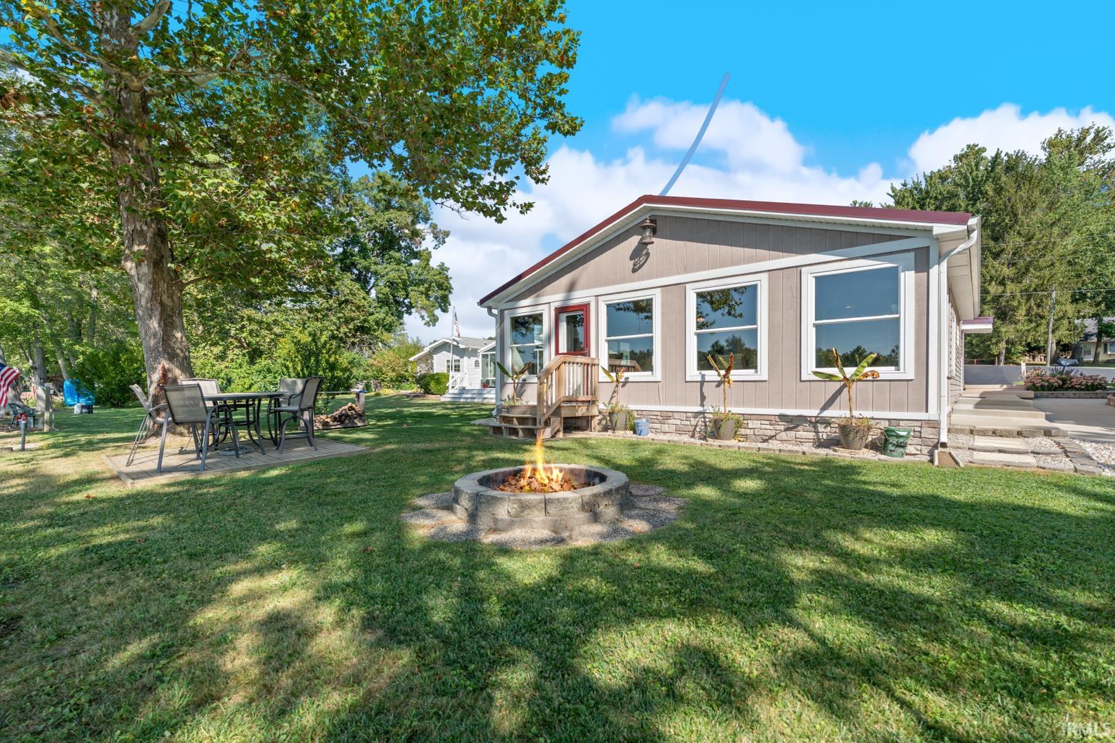 Photo 3 of 1770 E Poplar Road