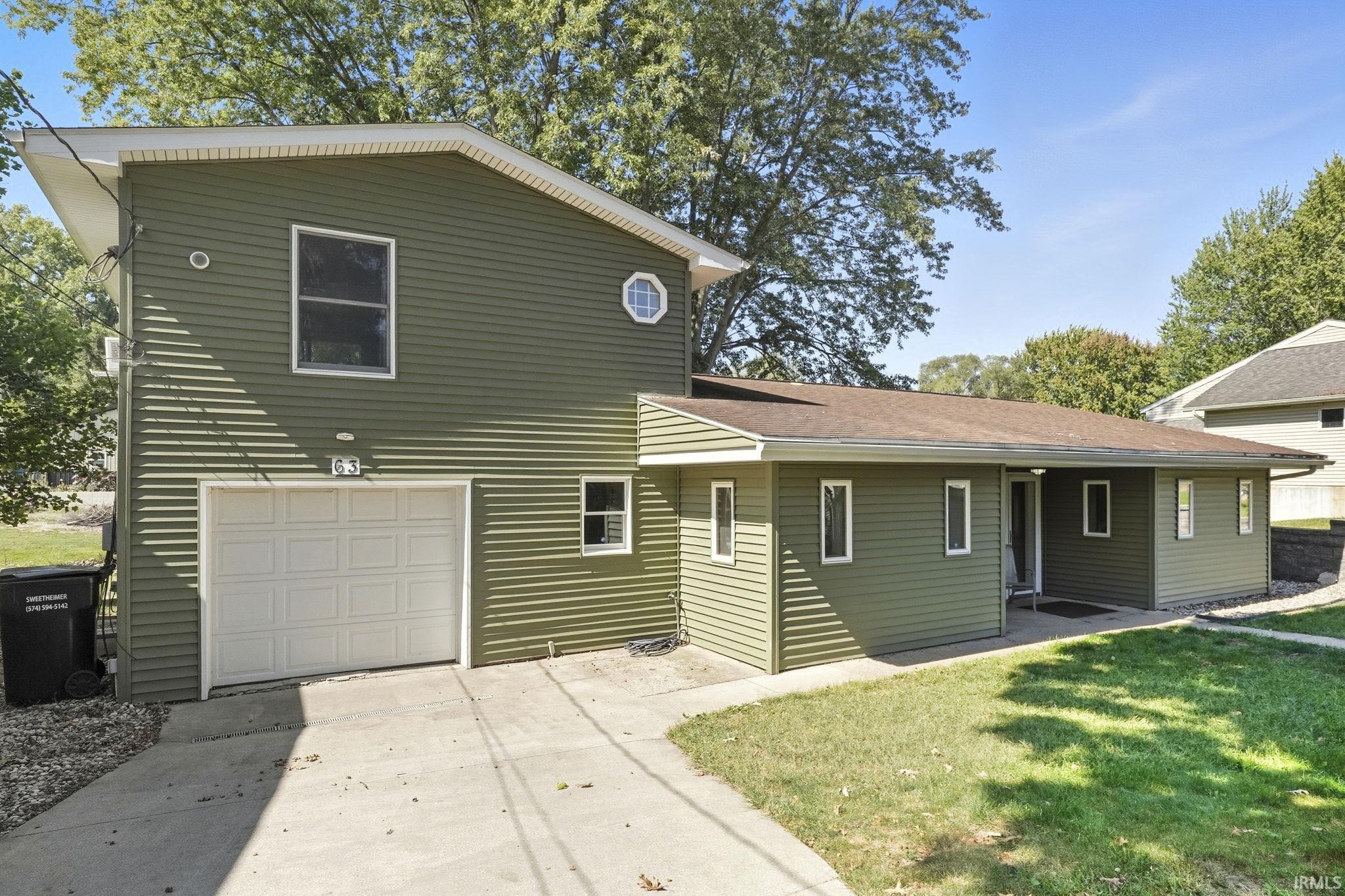 Photo 0 of 63 EMS W26 Lane