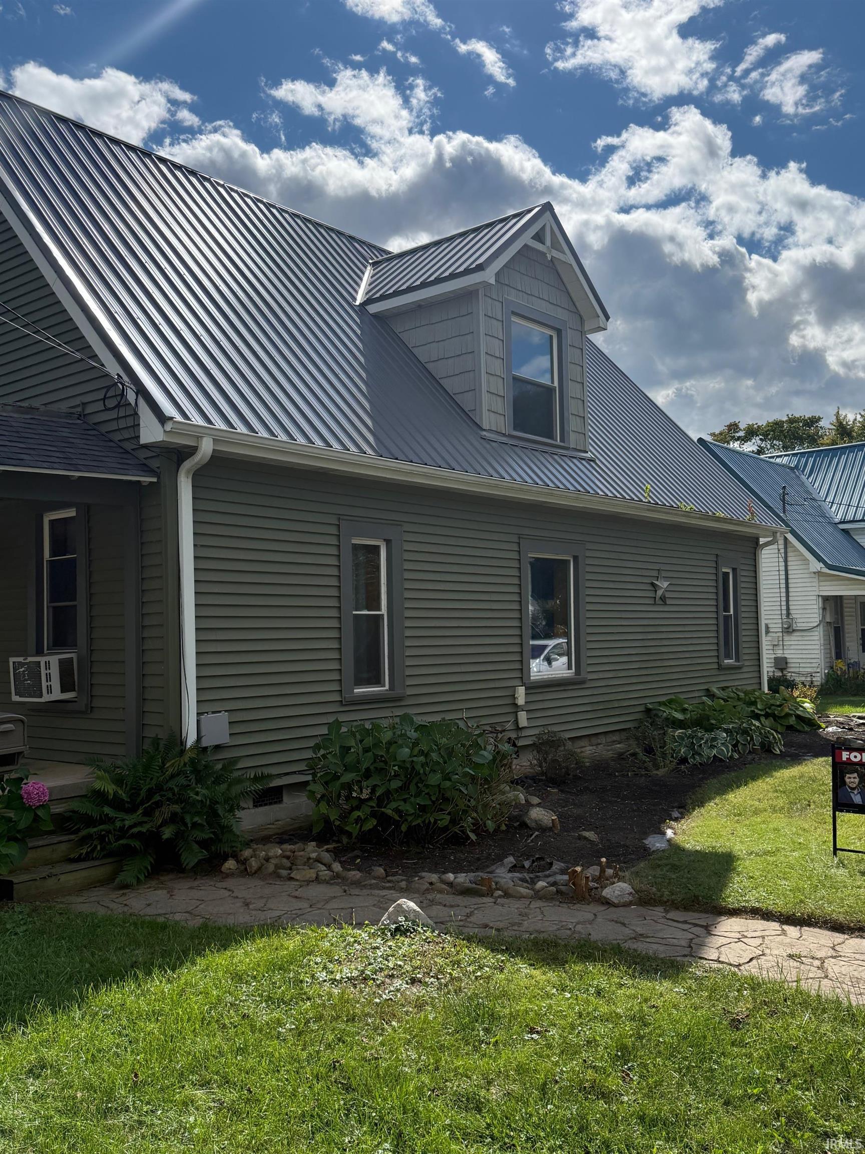 Photo 2 of 402 S Half Street