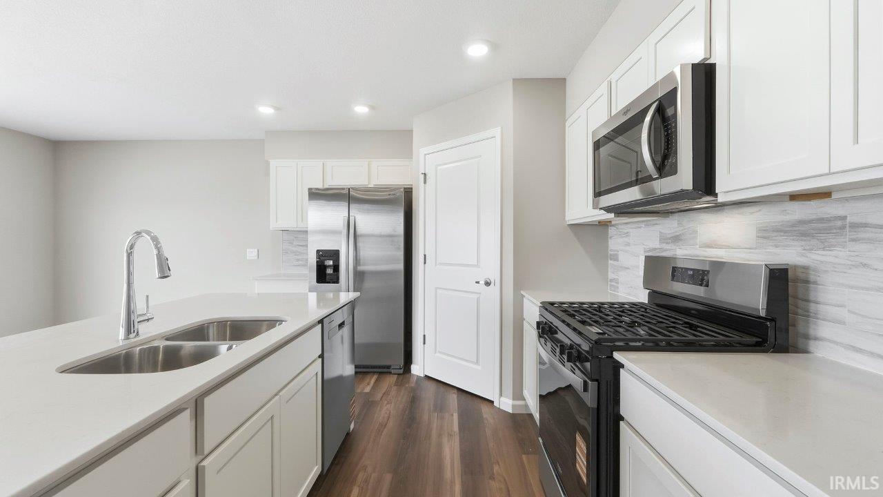 Photo 5 of 1010 Butler Lake Court