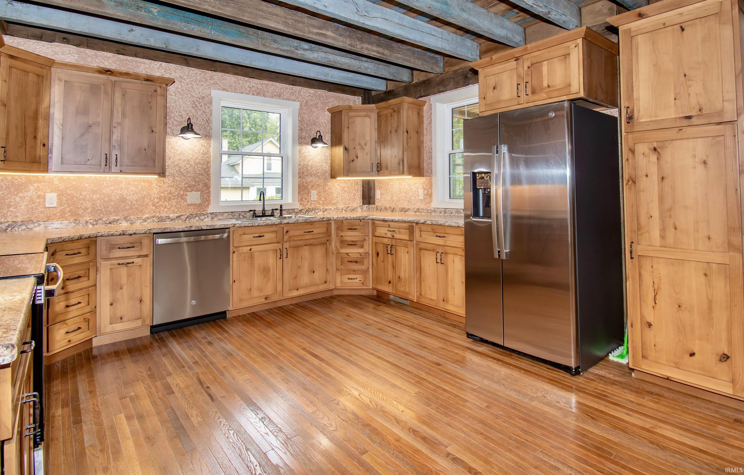 Photo 10 of 115 E Wolcott Street