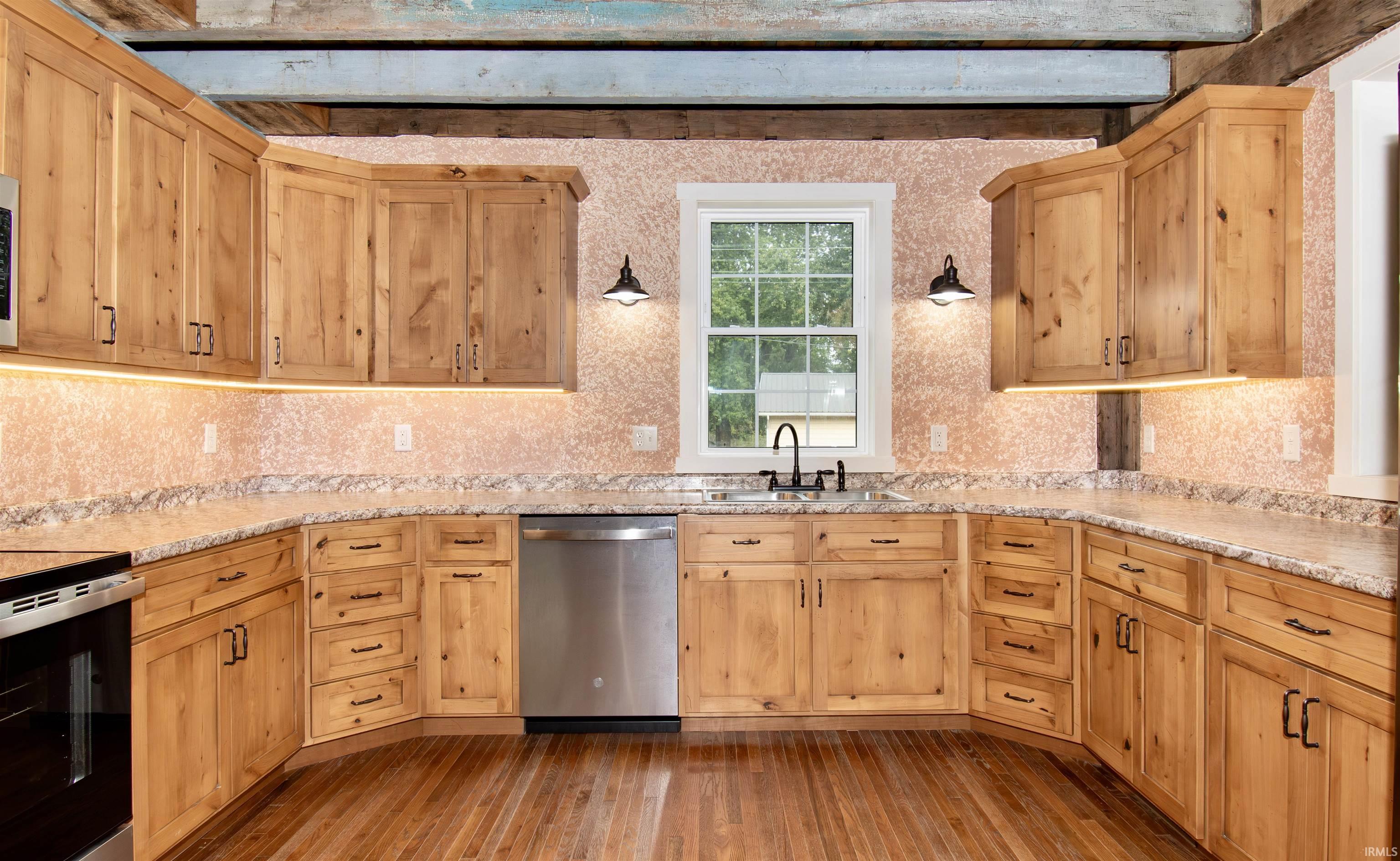 Photo 9 of 115 E Wolcott Street