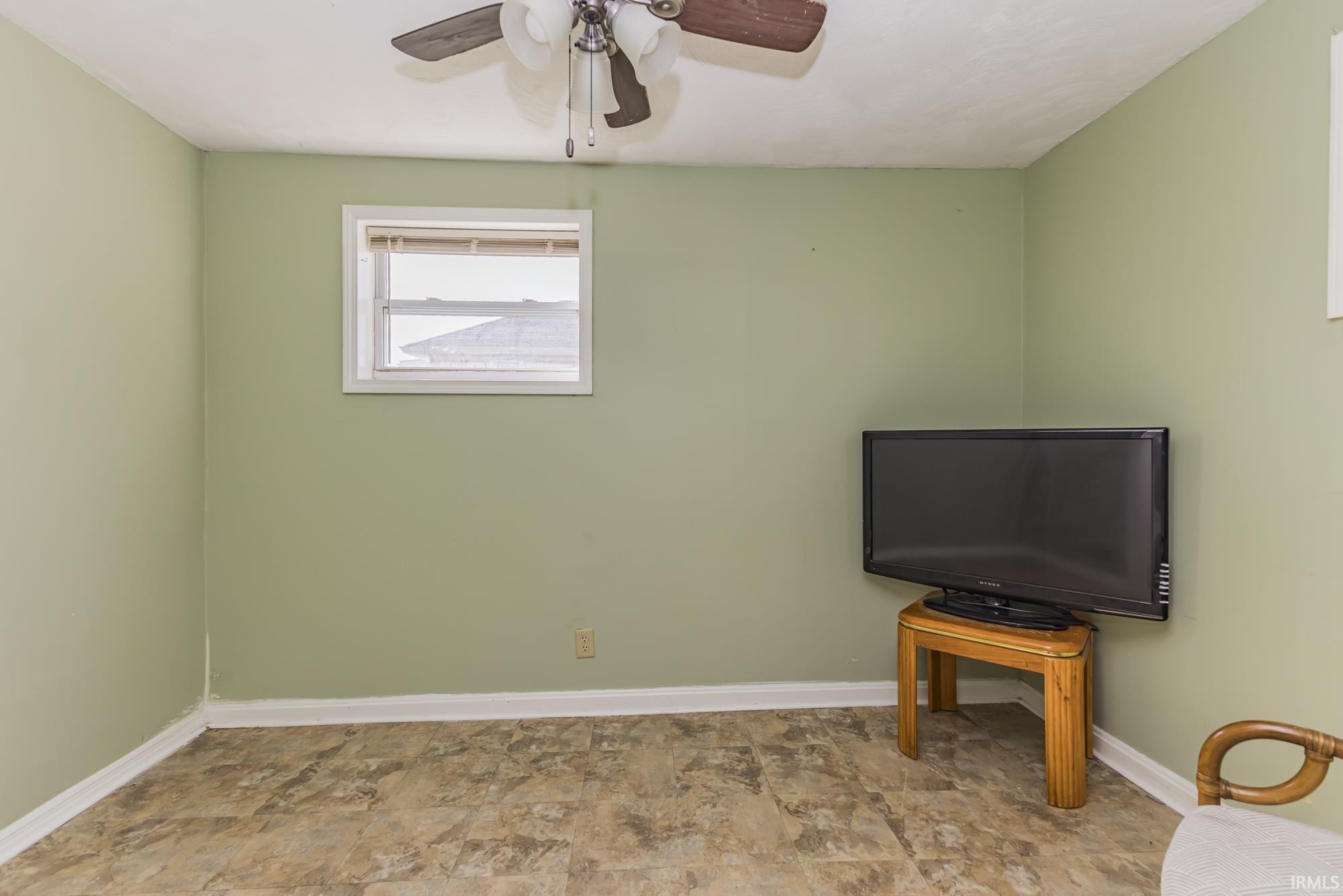 Photo 18 of 4522 S Calhoun Street