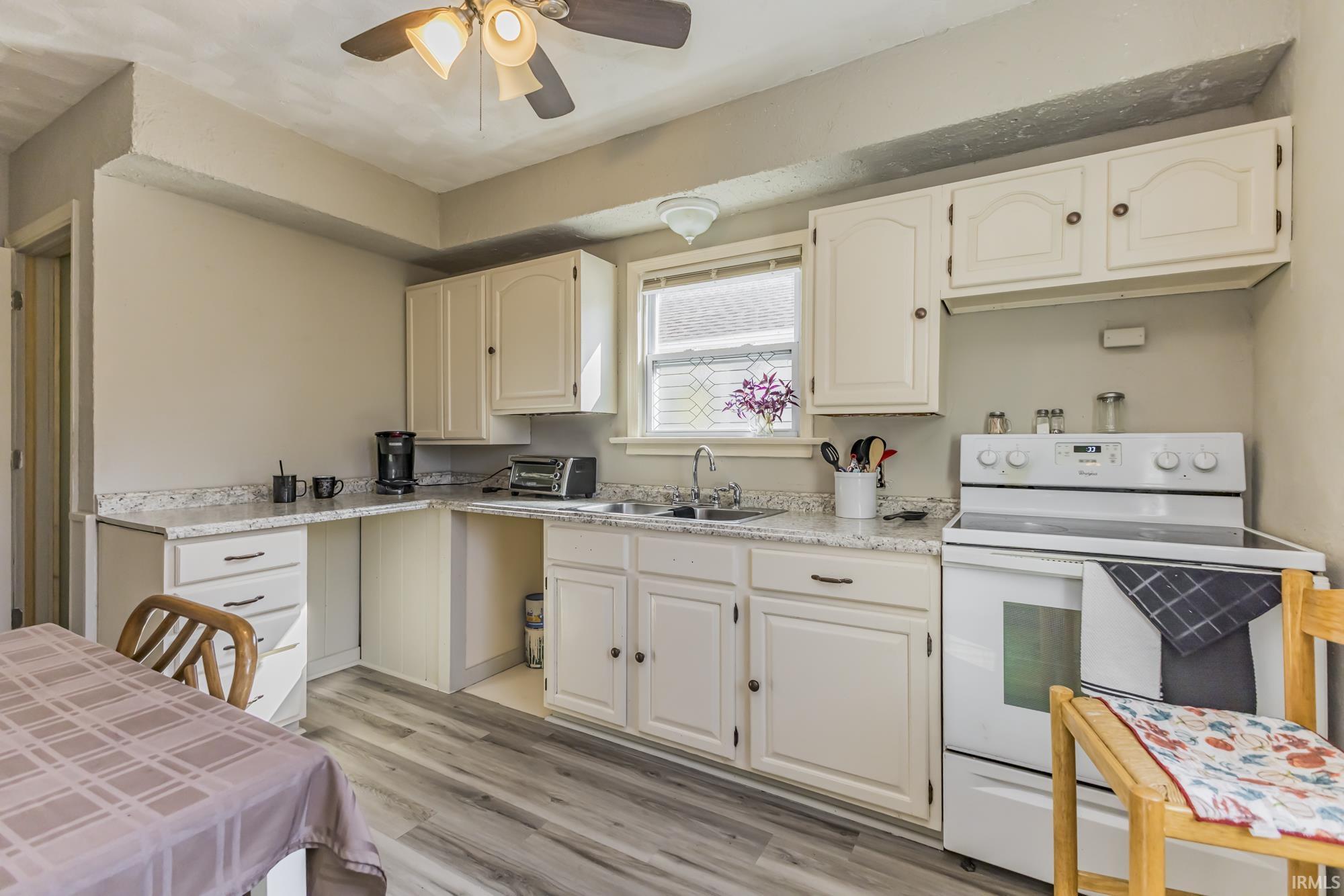 Photo 8 of 4522 S Calhoun Street