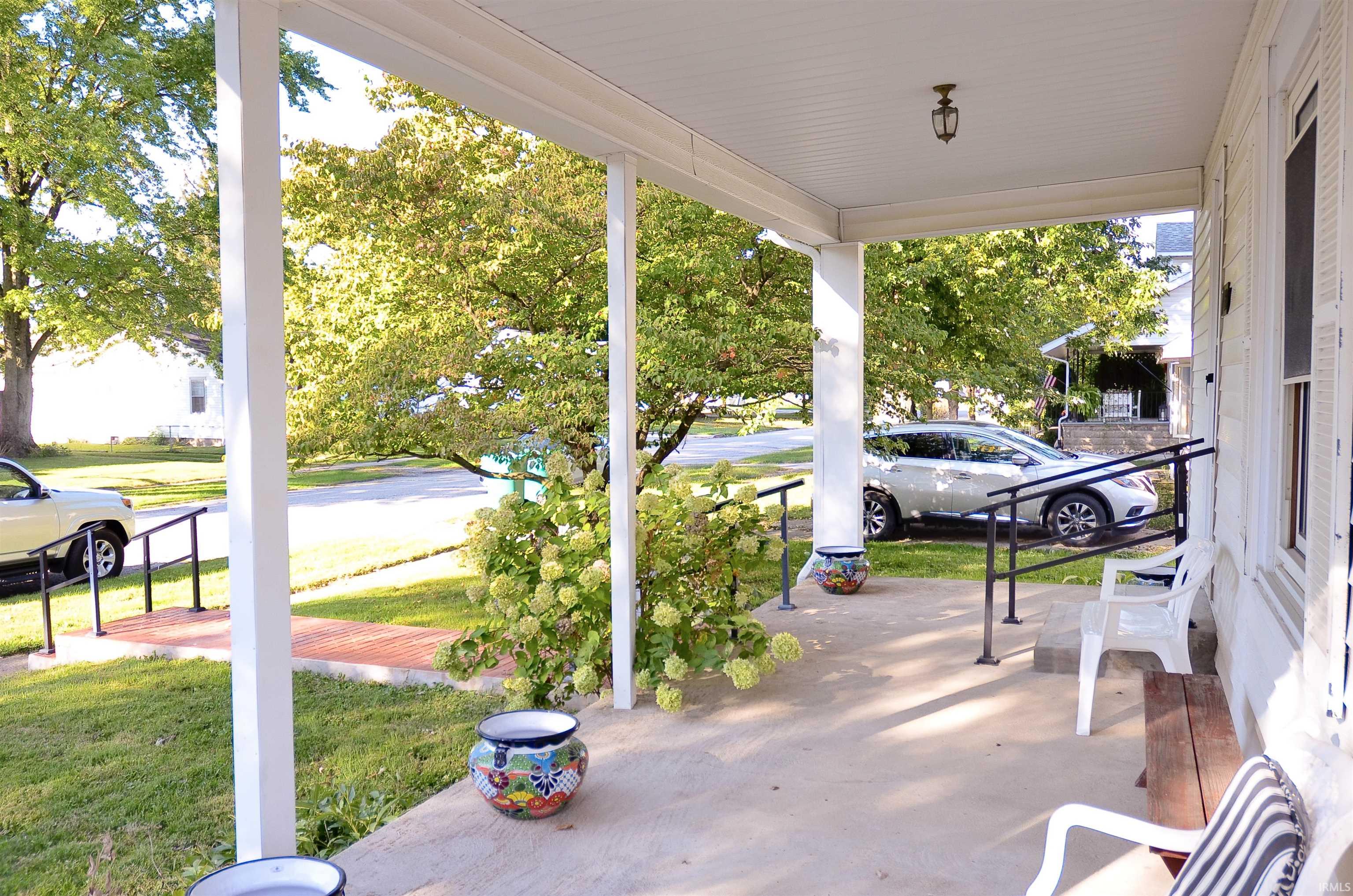 Homes for sale in Otterbein, IN | 103 E Peterson St, Otterbein, IN 47970 | MLS# 202539692