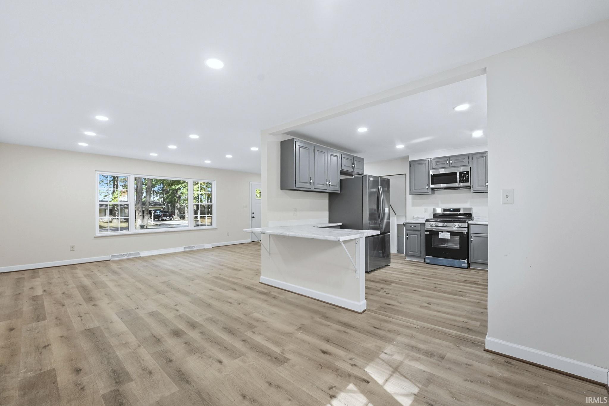 Photo 5 of 6921 Nordale Drive