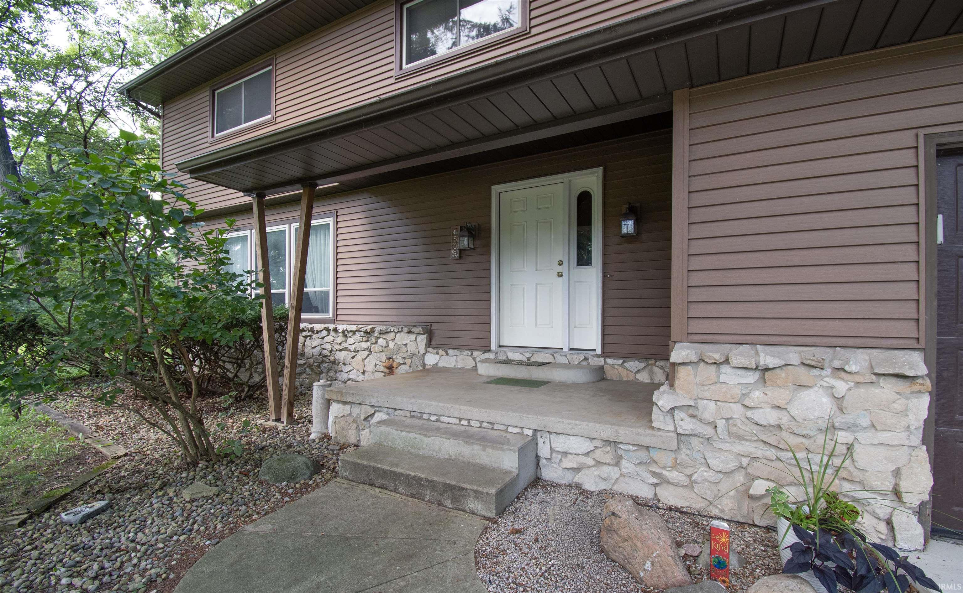 Photo 2 of 505 Oak Crest Drive