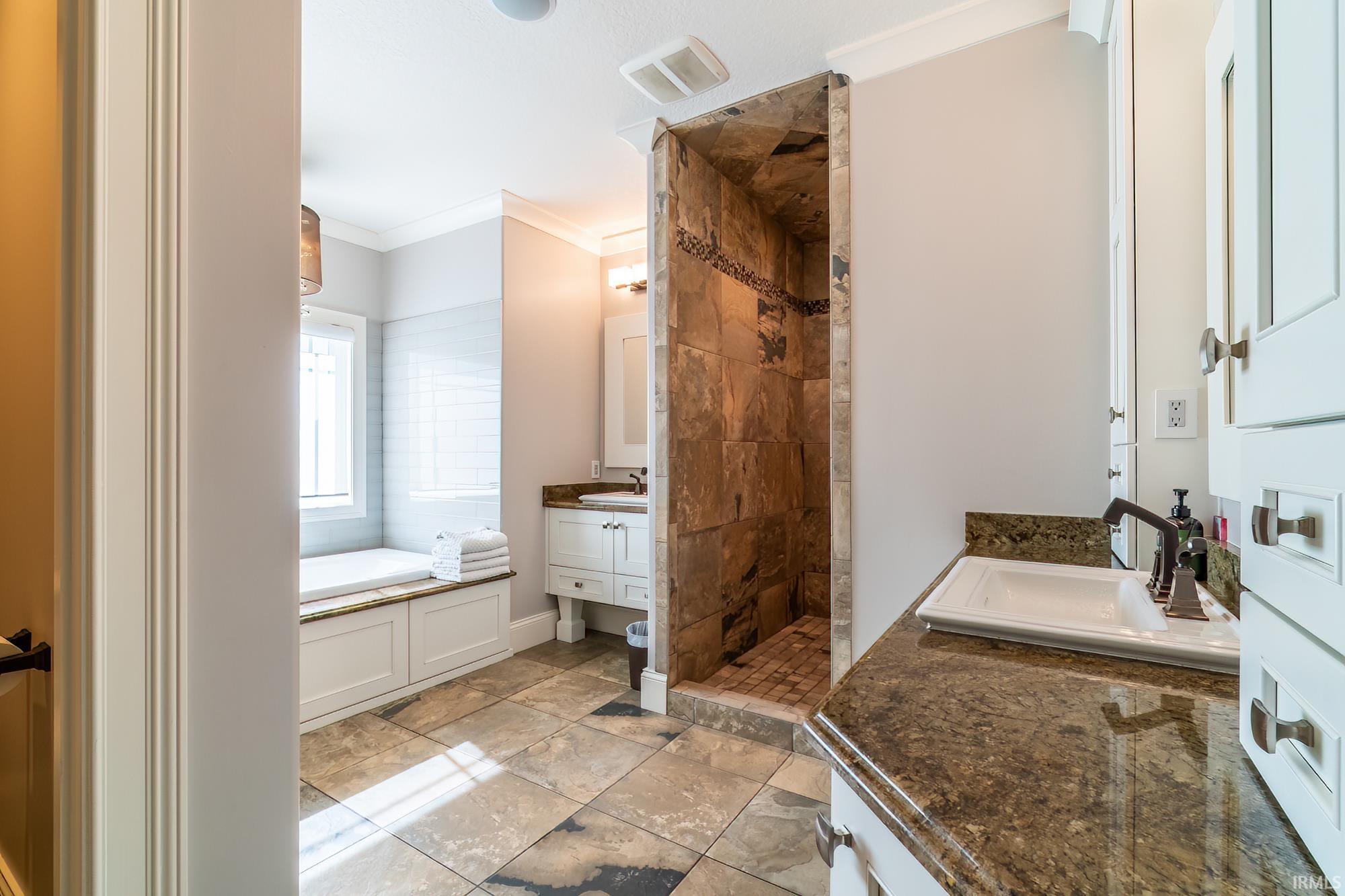 Photo 15 of 1750 Oakwood Lane