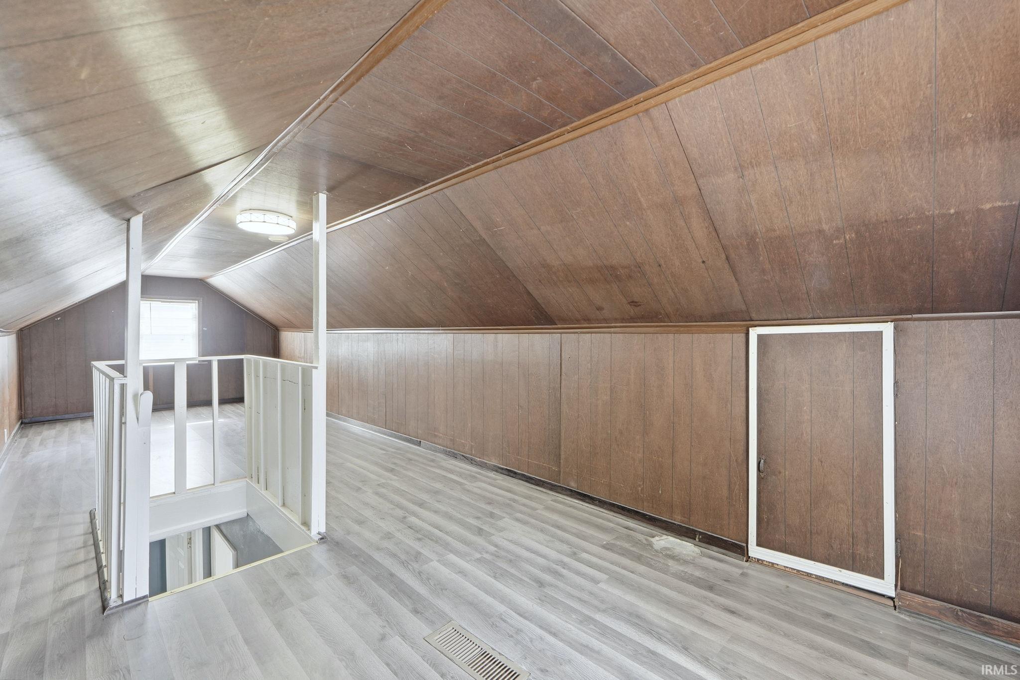 Photo 17 of 2747 Abbott Street