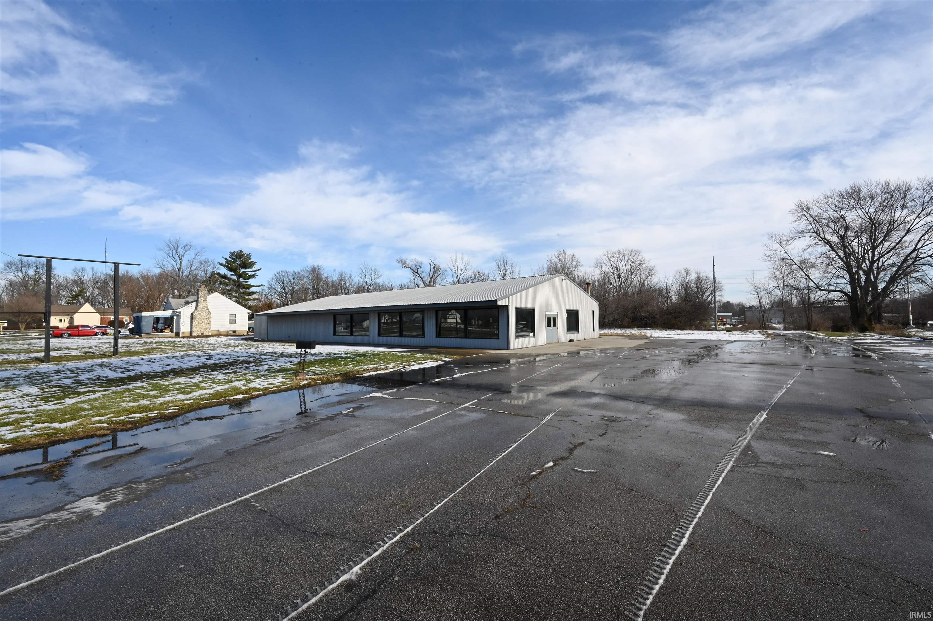 Photo of 394 S 00 EW Road, Kokomo, IN 46902