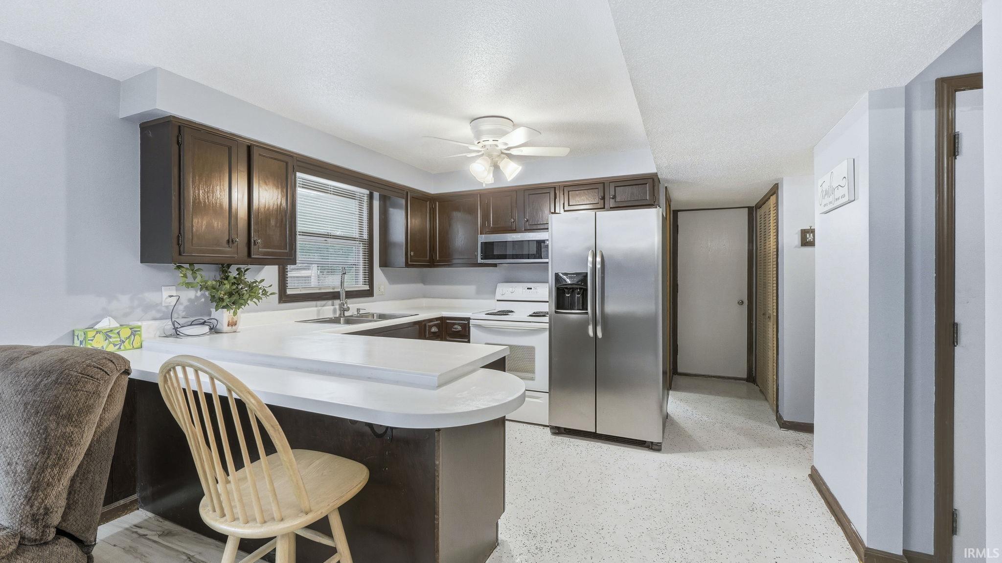 Photo 8 of 4011 Thornbury Place