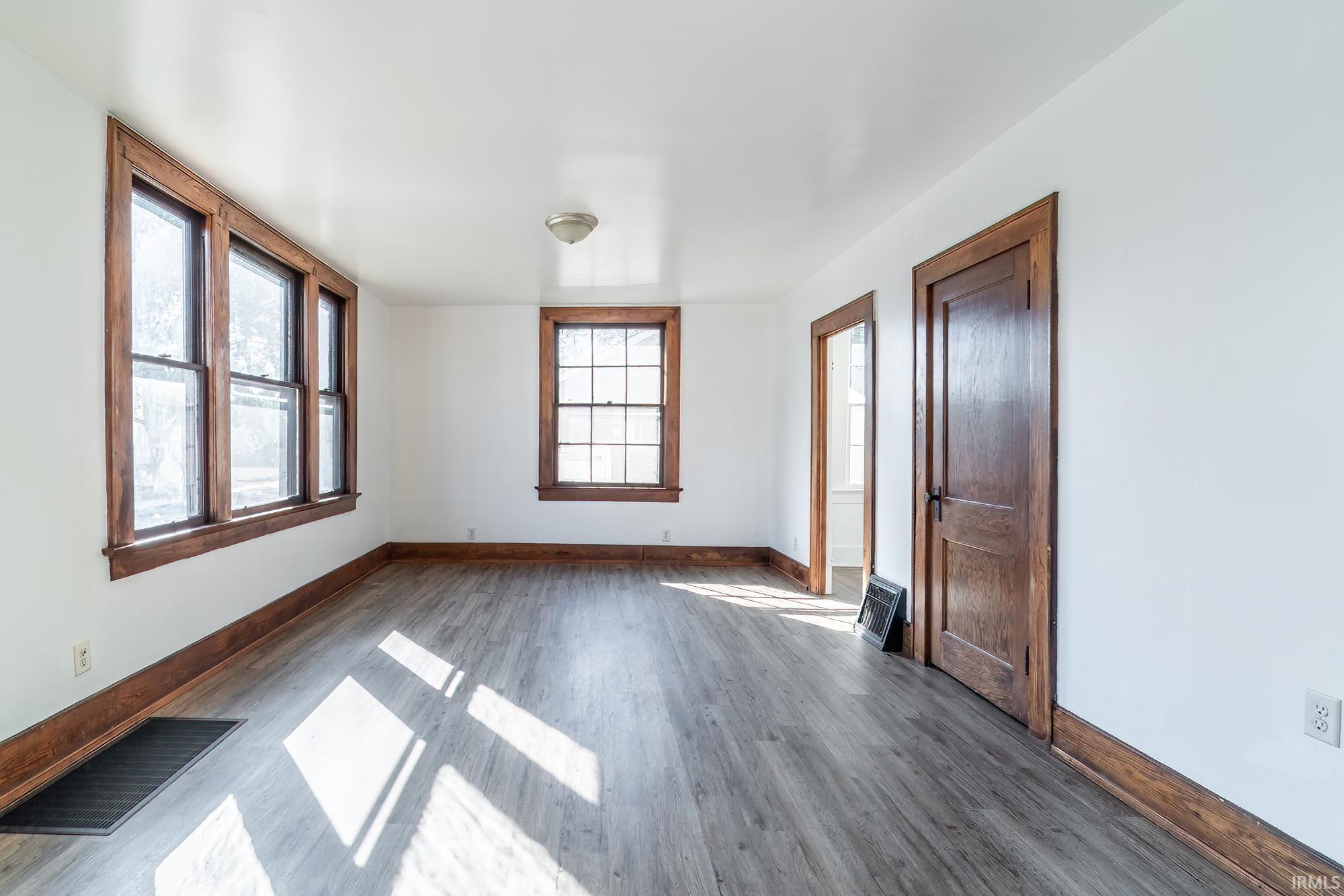 Photo 4 of 2050 Phenie Street