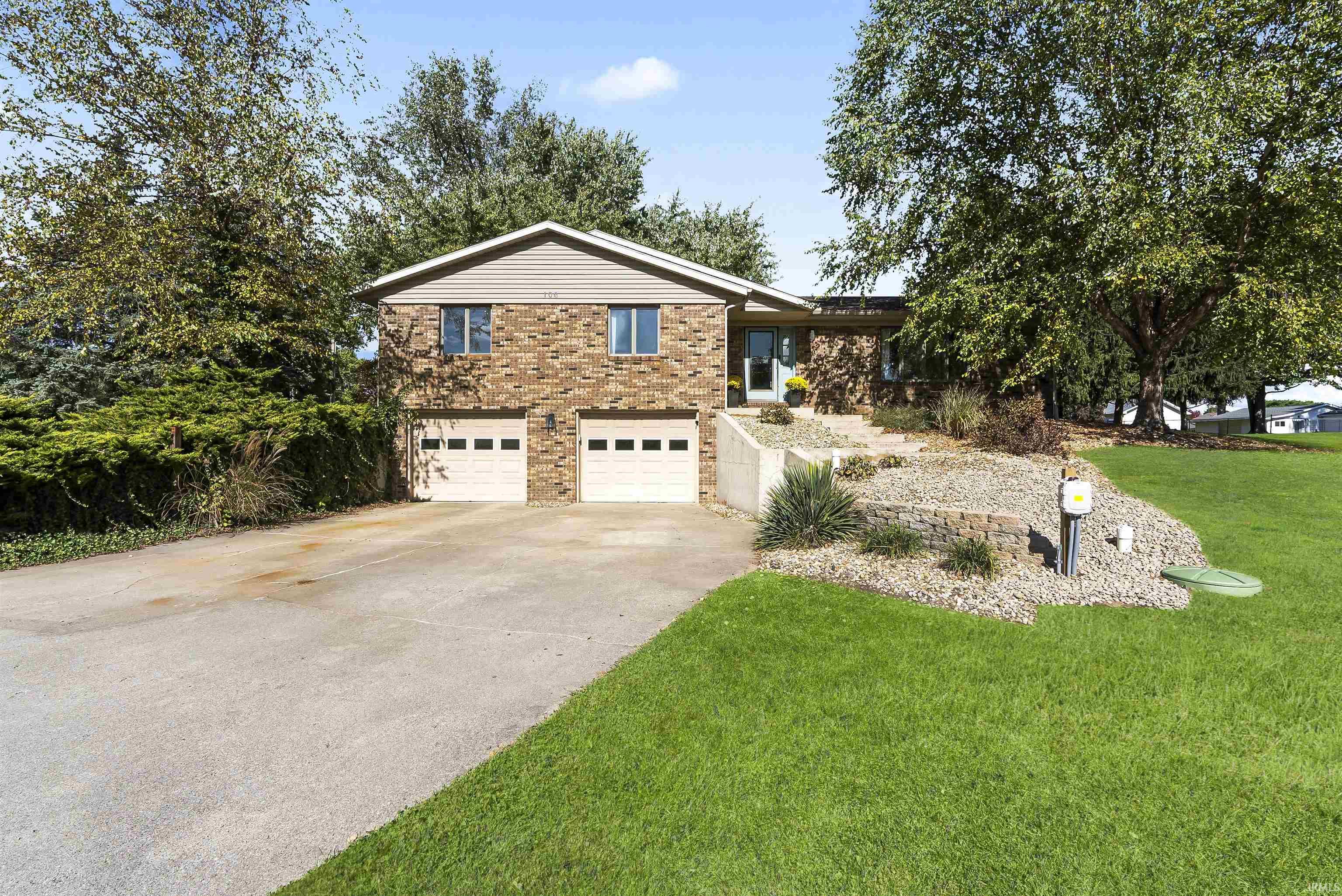 Photo 0 of 106 EMS C30 Lane