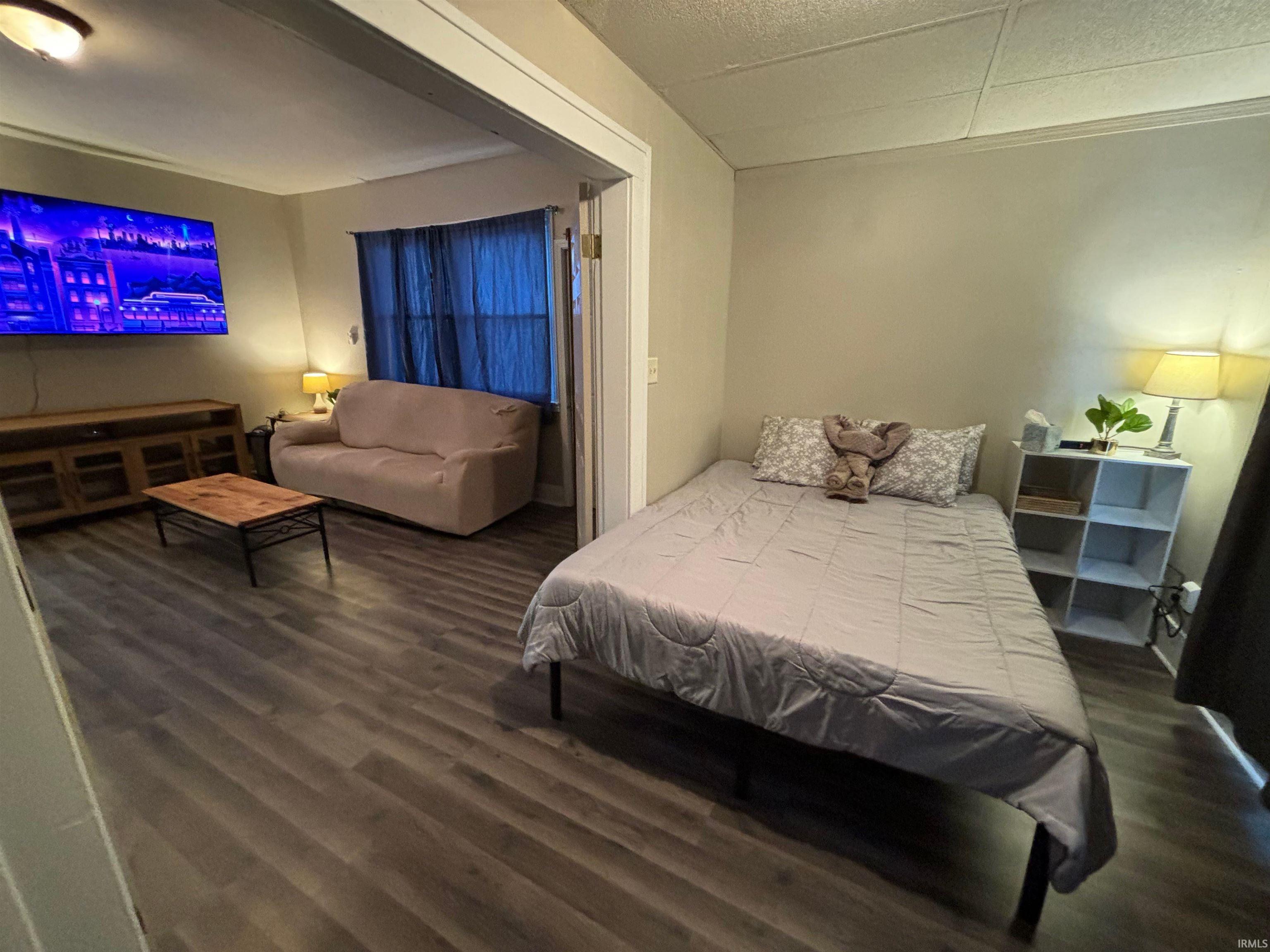 Photo 14 of 4013 S Wayne Avenue