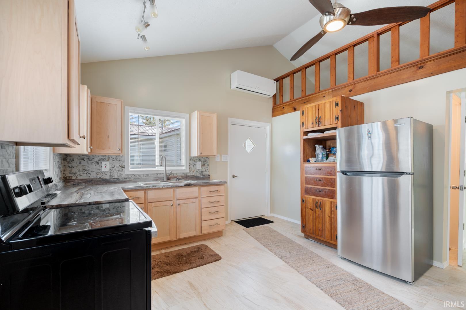 Photo 5 of 8727 S Hill Drive