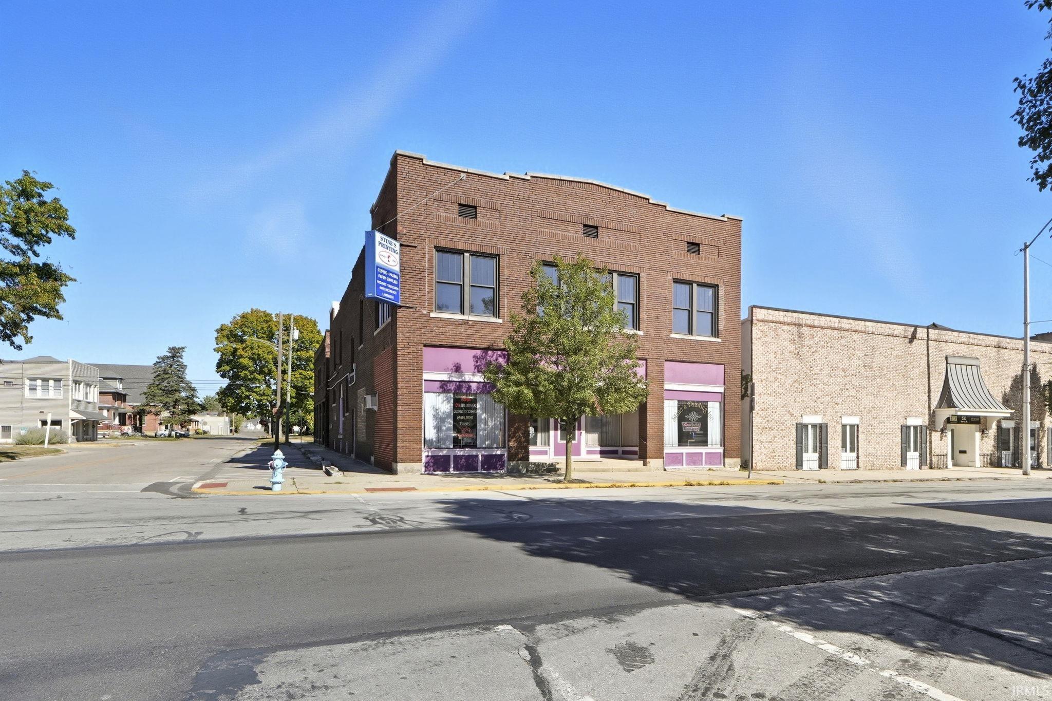 Photo 33 of 549 Warren Street