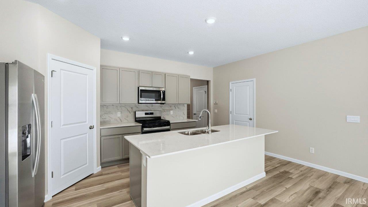 Photo 4 of 6880 Jerome Park Place