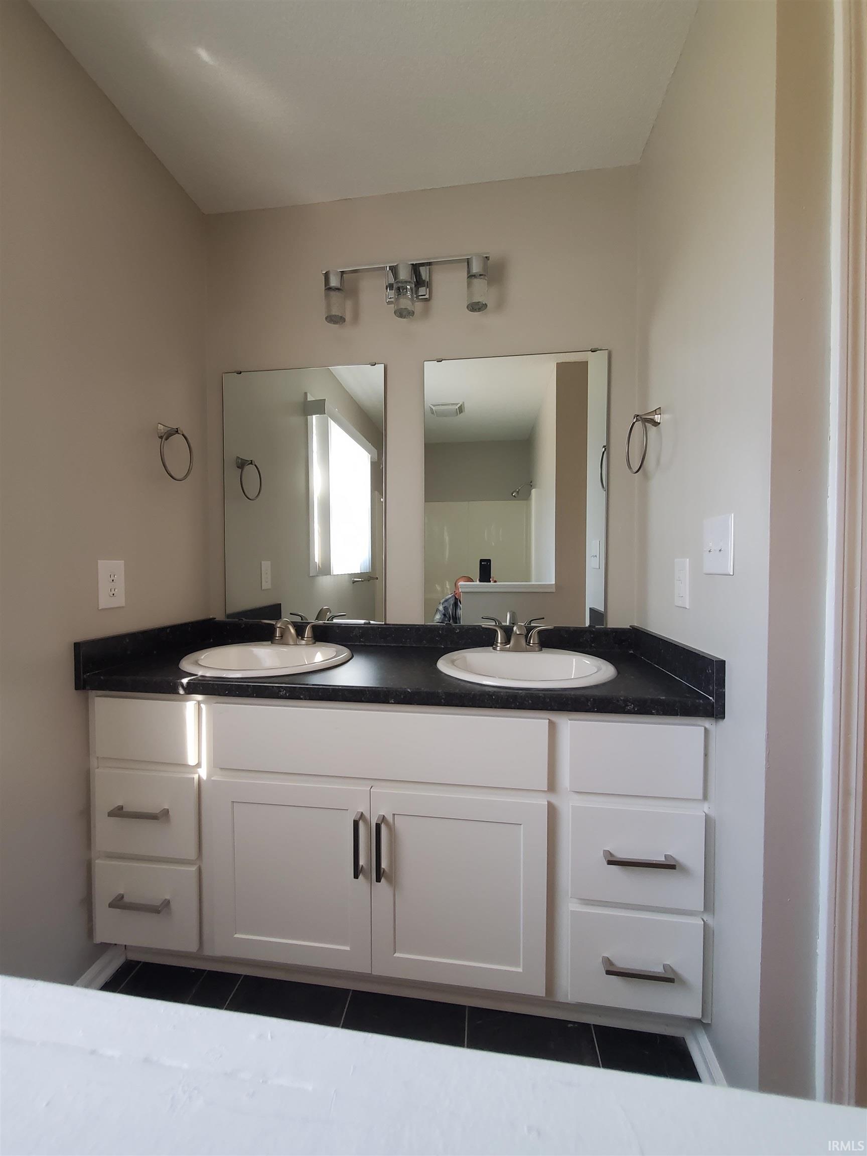 Photo 11 of 3728 N Washington Road