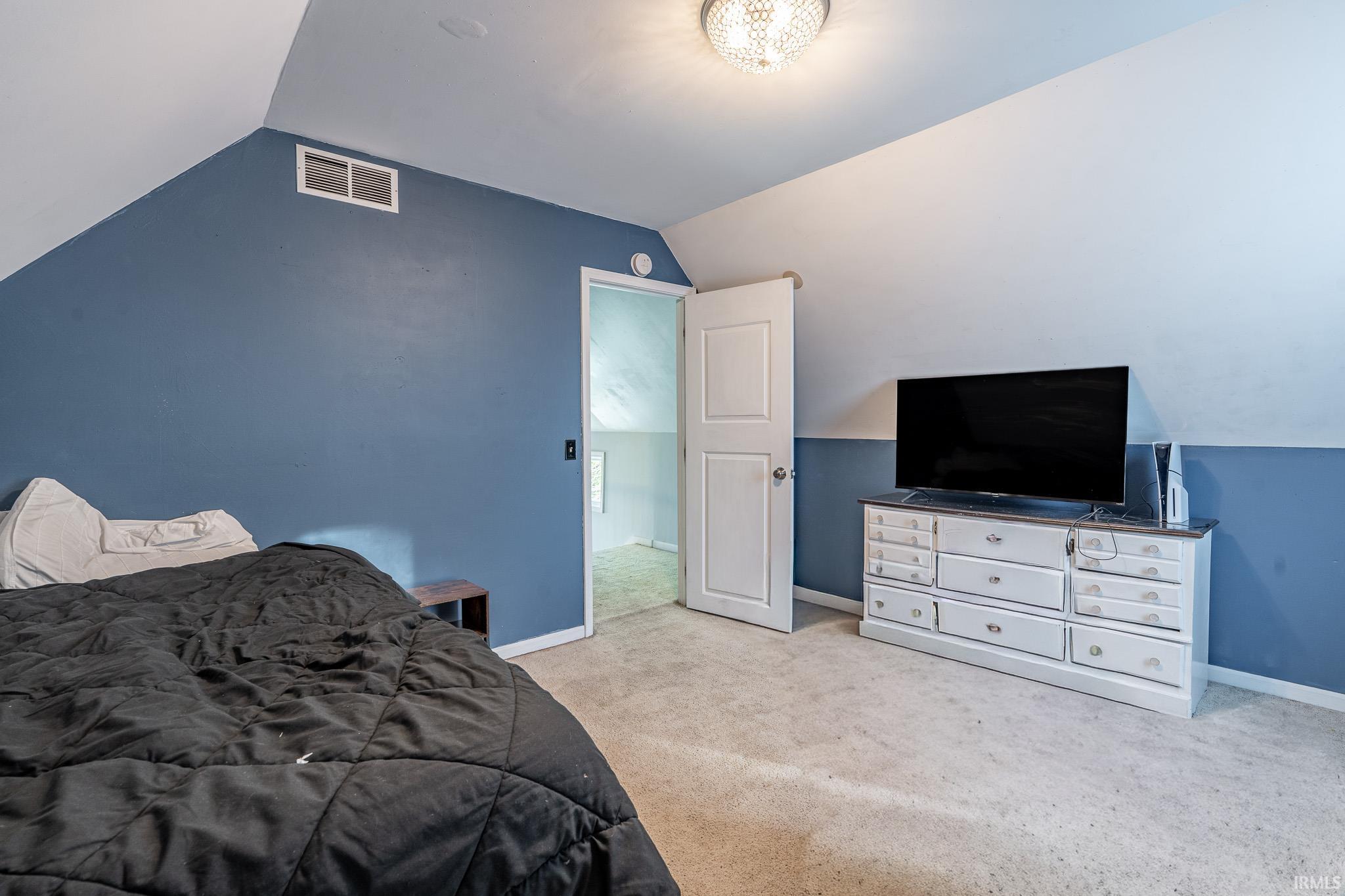 Photo 23 of 472 Vermont Street